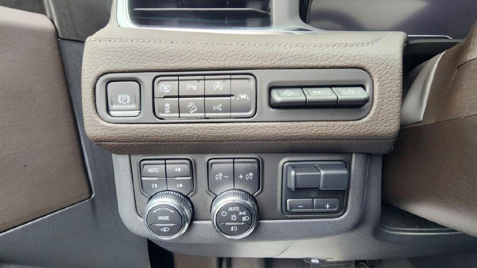 2024 BLACK GMC YUKON XL DENALI - 4WD (1GKS2JKL6RR) with an 6.2L engine, Automatic transmission, located at 101 S. Halleck St., DeMotte, 46310, (219) 987-2922, 41.202343, -87.198189 - Photo#22