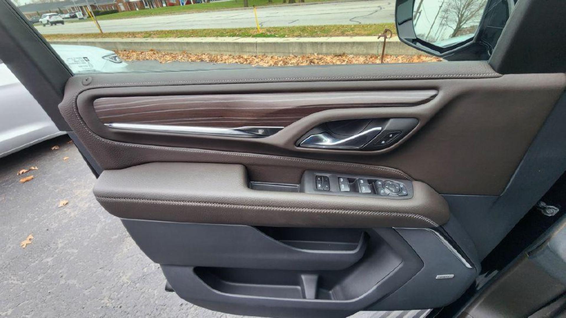 2024 BLACK GMC YUKON XL DENALI - 4WD (1GKS2JKL6RR) with an 6.2L engine, Automatic transmission, located at 101 S. Halleck St., DeMotte, 46310, (219) 987-2922, 41.202343, -87.198189 - Photo#23