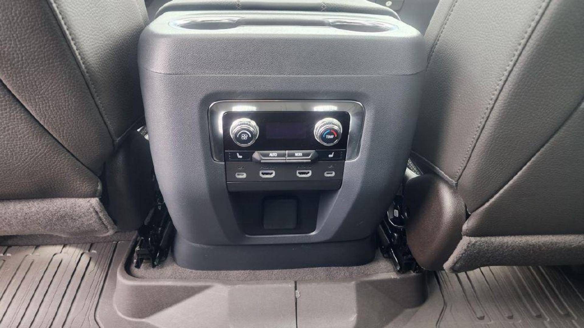 2024 BLACK GMC YUKON XL DENALI - 4WD (1GKS2JKL6RR) with an 6.2L engine, Automatic transmission, located at 101 S. Halleck St., DeMotte, 46310, (219) 987-2922, 41.202343, -87.198189 - Photo#24