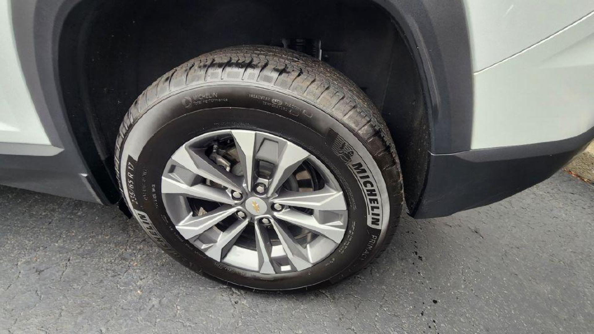 2025 WHITE CHEVROLET EQUINOX LT - AWD (3GNAXPEG7SL) with an 1.5L engine, Automatic transmission, located at 101 S. Halleck St., DeMotte, 46310, (219) 987-2922, 41.202343, -87.198189 - Photo#23