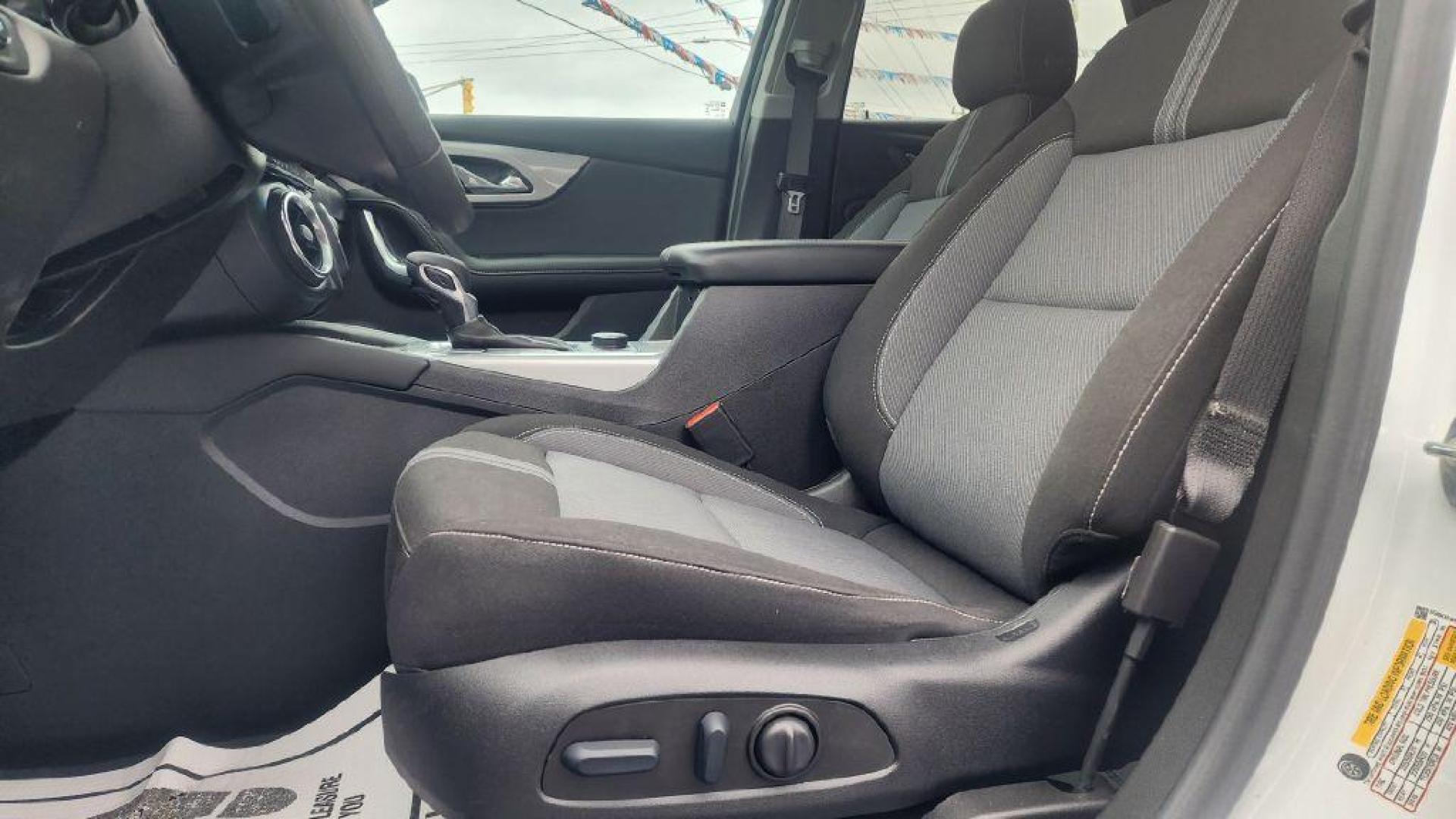 2023 WHITE CHEVROLET BLAZER 2LT (3GNKBHR41PS) with an 2.0L engine, Automatic transmission, located at 101 S. Halleck St., DeMotte, 46310, (219) 987-2922, 41.202343, -87.198189 - Photo#4