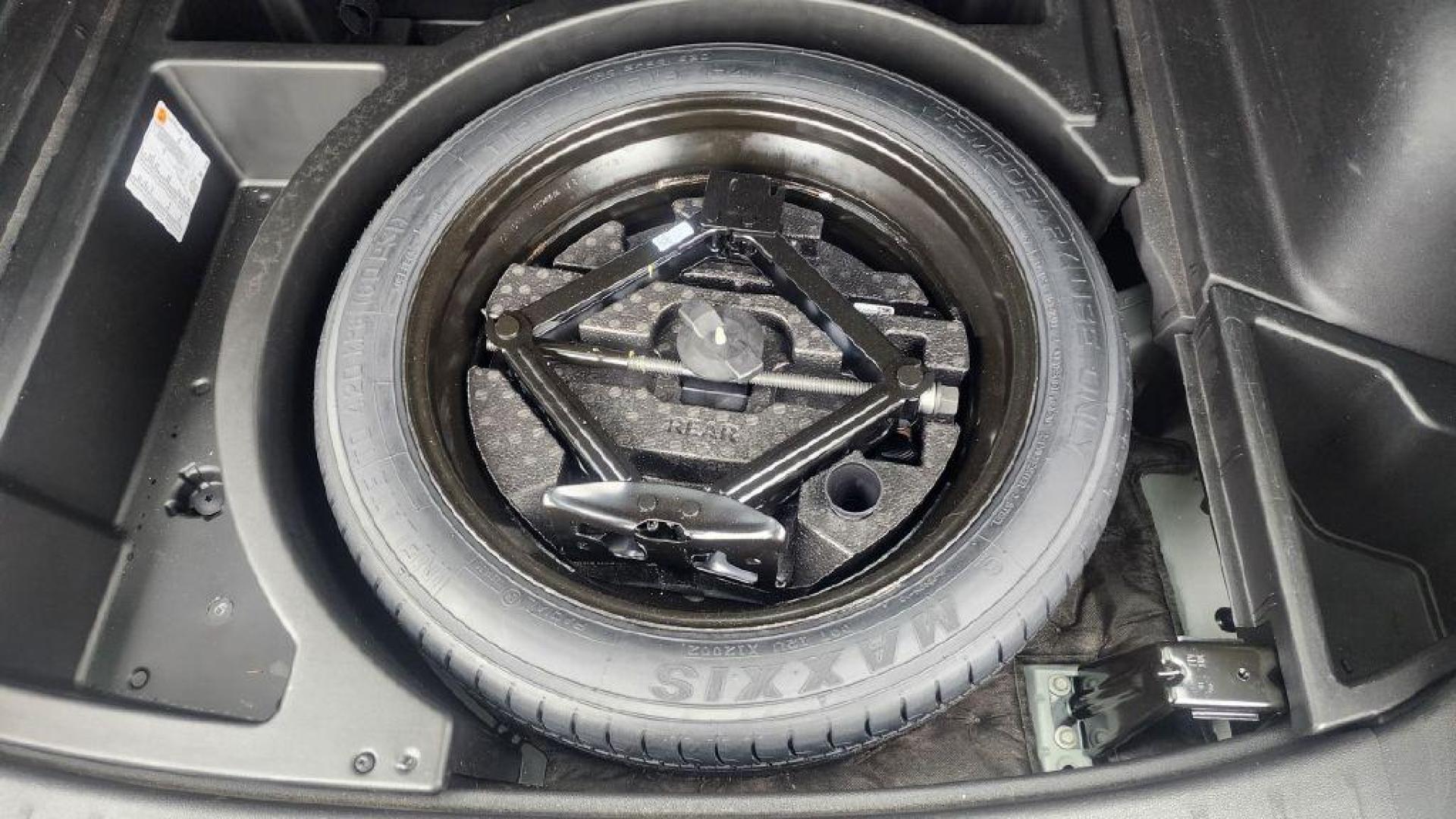 2023 WHITE CHEVROLET BLAZER 2LT (3GNKBHR41PS) with an 2.0L engine, Automatic transmission, located at 101 S. Halleck St., DeMotte, 46310, (219) 987-2922, 41.202343, -87.198189 - Photo#21