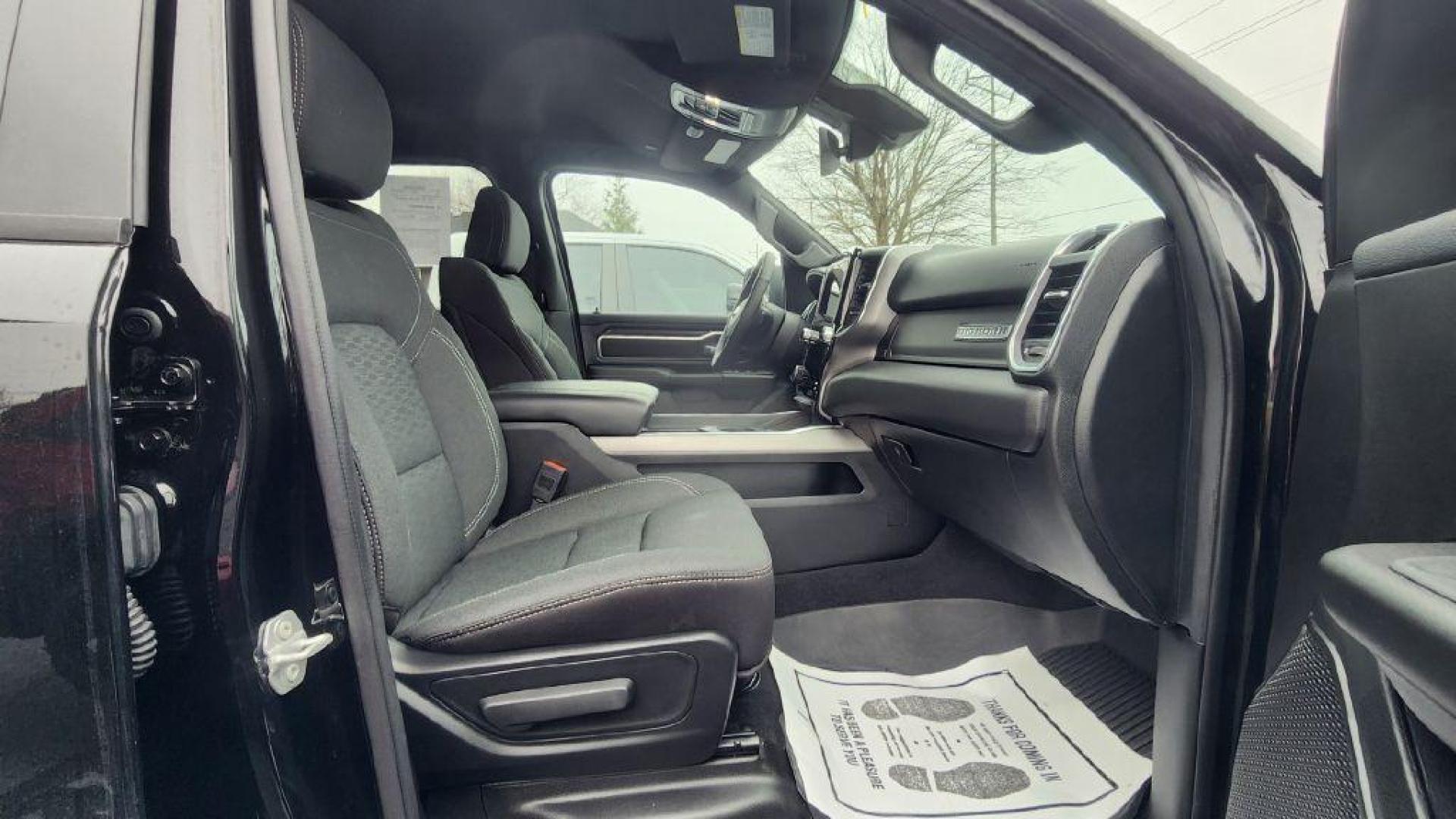 2025 BLACK RAM 1500 BIG HORN/LONE STAR (1C6RRFBG8SN) with an 3.6L engine, Automatic transmission, located at 101 S. Halleck St., DeMotte, 46310, (219) 987-2922, 41.202343, -87.198189 - Photo#9