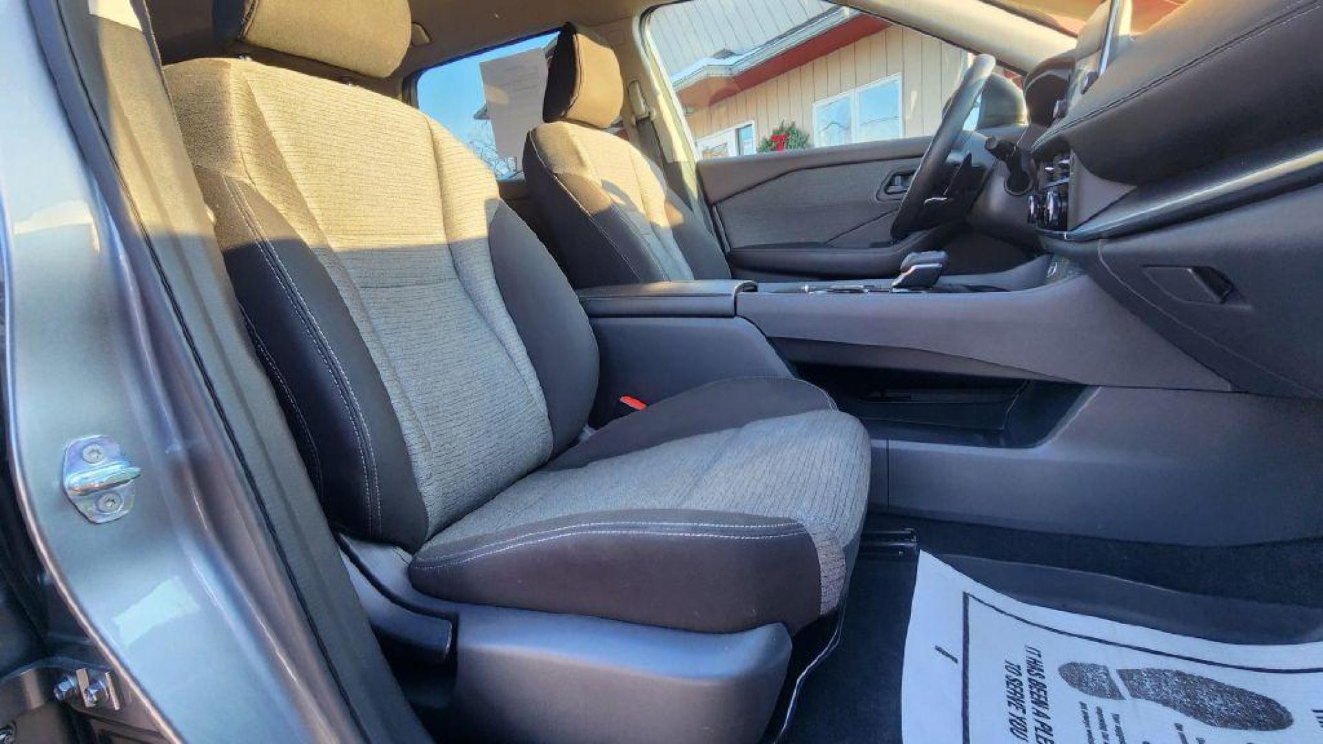 2022 GRAY NISSAN ROGUE S (5N1BT3AA6NC) with an 1.5L engine, Automatic transmission, located at 101 S. Halleck St., DeMotte, 46310, (219) 987-2922, 41.202343, -87.198189 - Photo#6