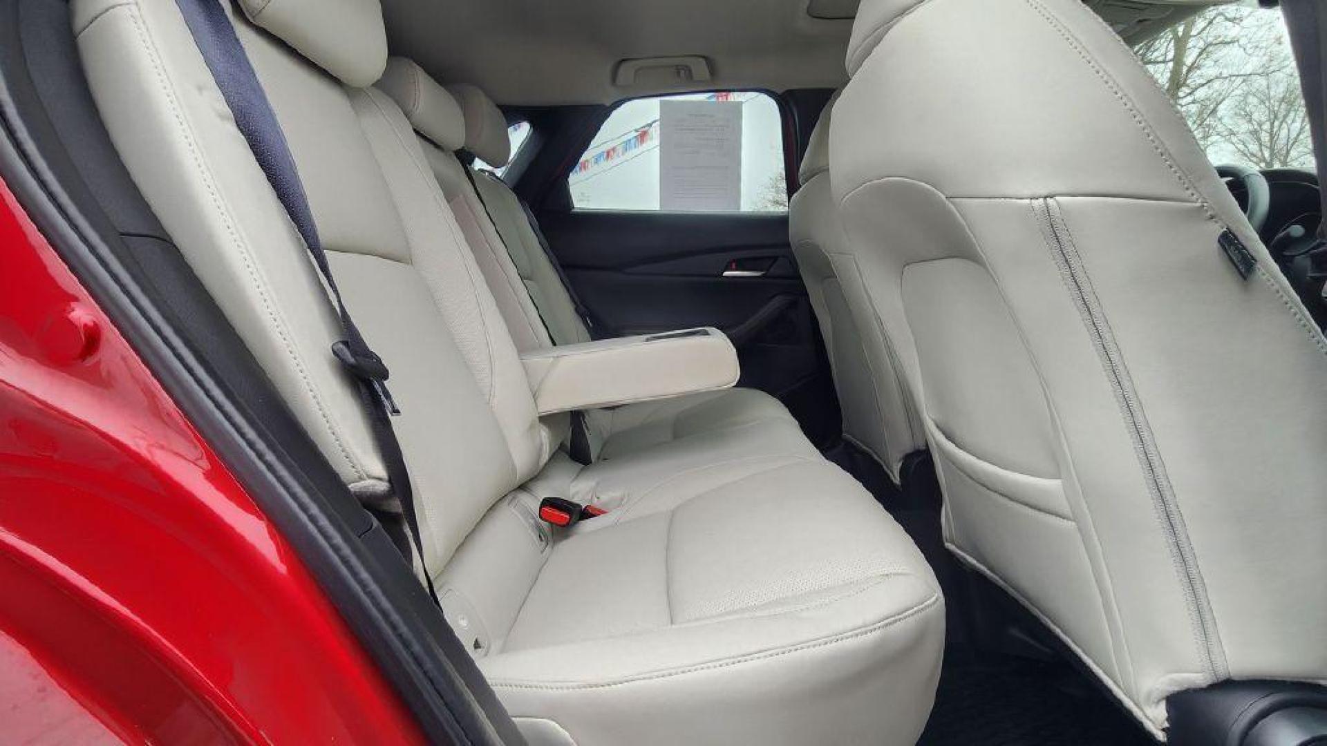 2024 BURGUN MAZDA CX-30 PREMIUM PLUS - AWD (3MVDMBEY8RM) with an 2.5L engine, Automatic transmission, located at 101 S. Halleck St., DeMotte, 46310, (219) 987-2922, 41.202343, -87.198189 - Photo#6