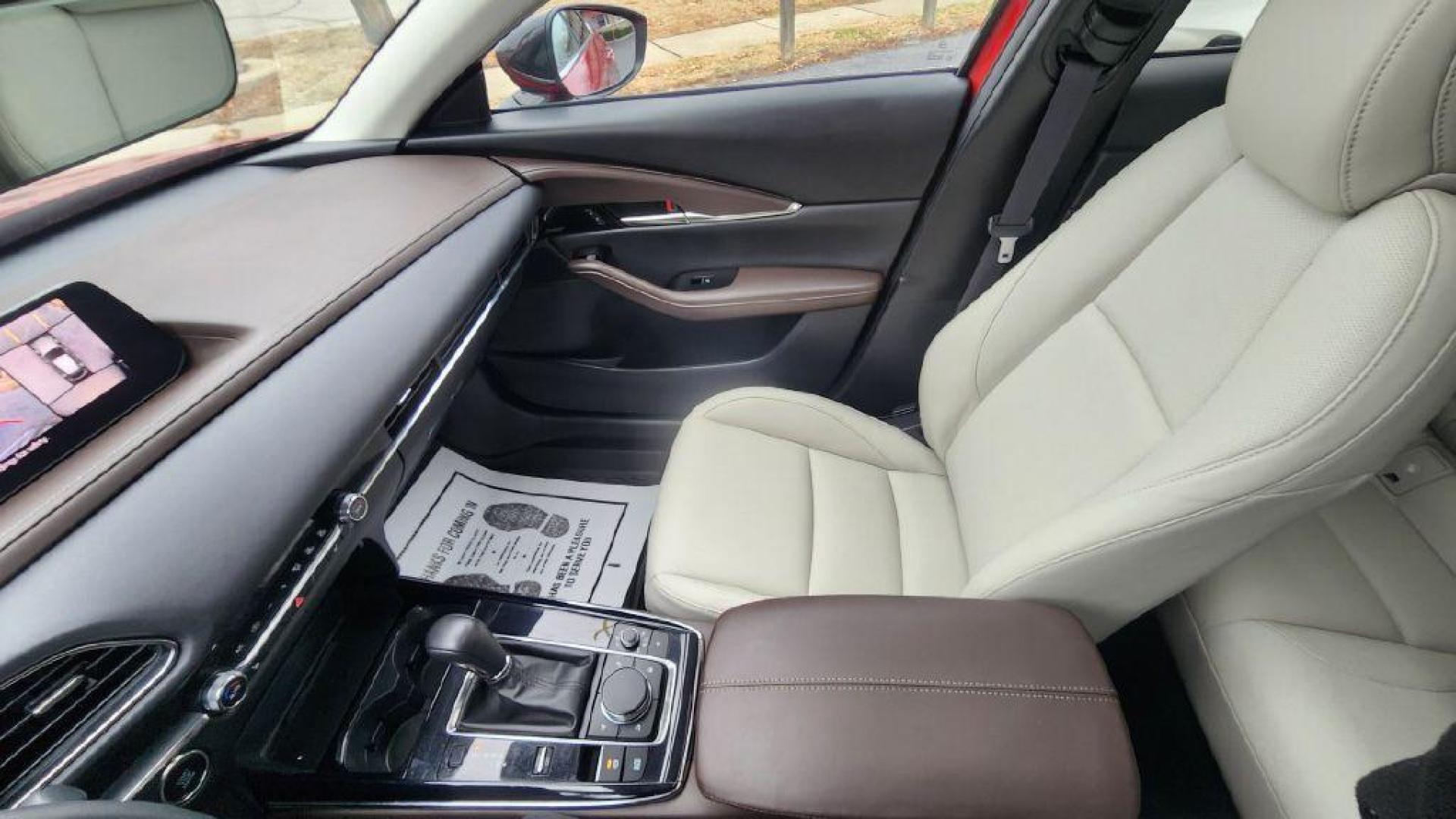 2024 BURGUN MAZDA CX-30 PREMIUM PLUS - AWD (3MVDMBEY8RM) with an 2.5L engine, Automatic transmission, located at 101 S. Halleck St., DeMotte, 46310, (219) 987-2922, 41.202343, -87.198189 - Photo#9