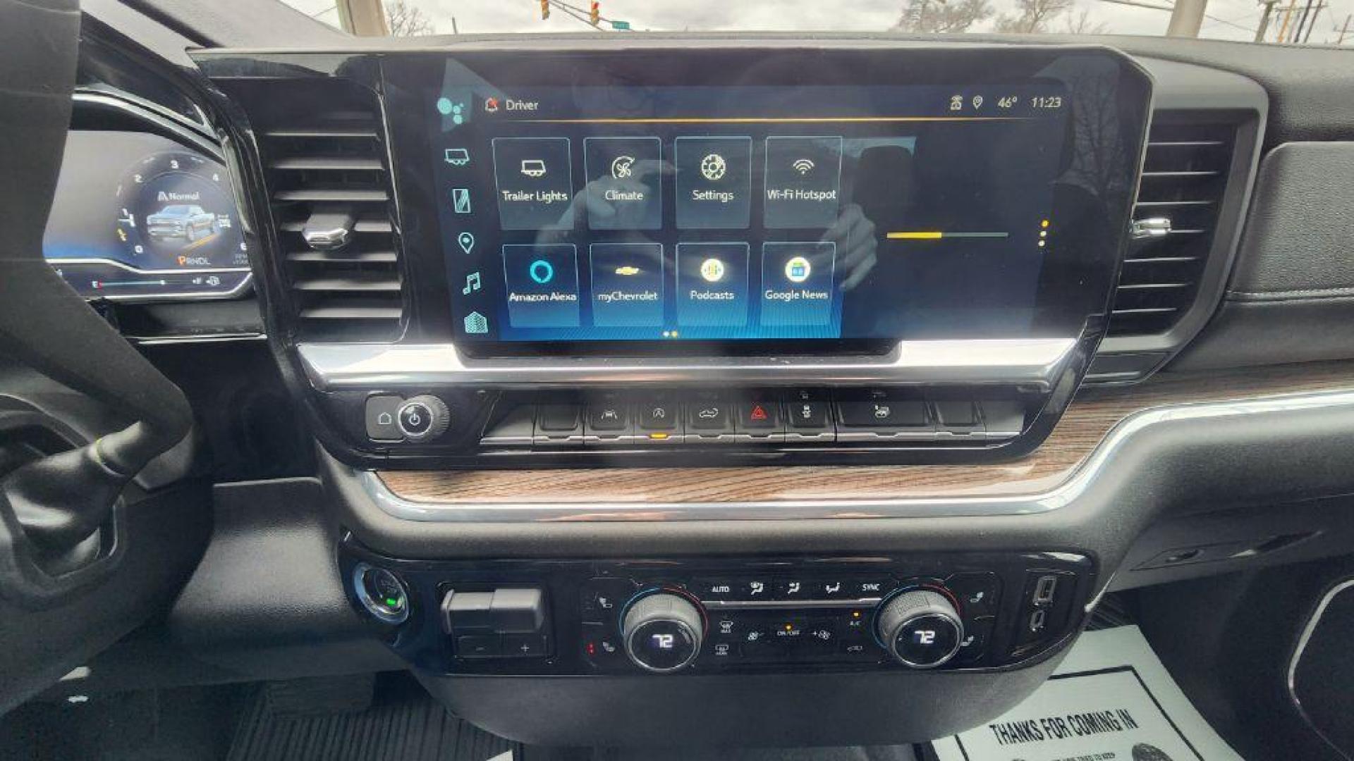 2023 WHITE CHEVROLET SILVERADO 1500 LT (2GCUDDED8P1) with an 5.3L engine, Automatic transmission, located at 101 S. Halleck St., DeMotte, 46310, (219) 987-2922, 41.202343, -87.198189 - Photo#12