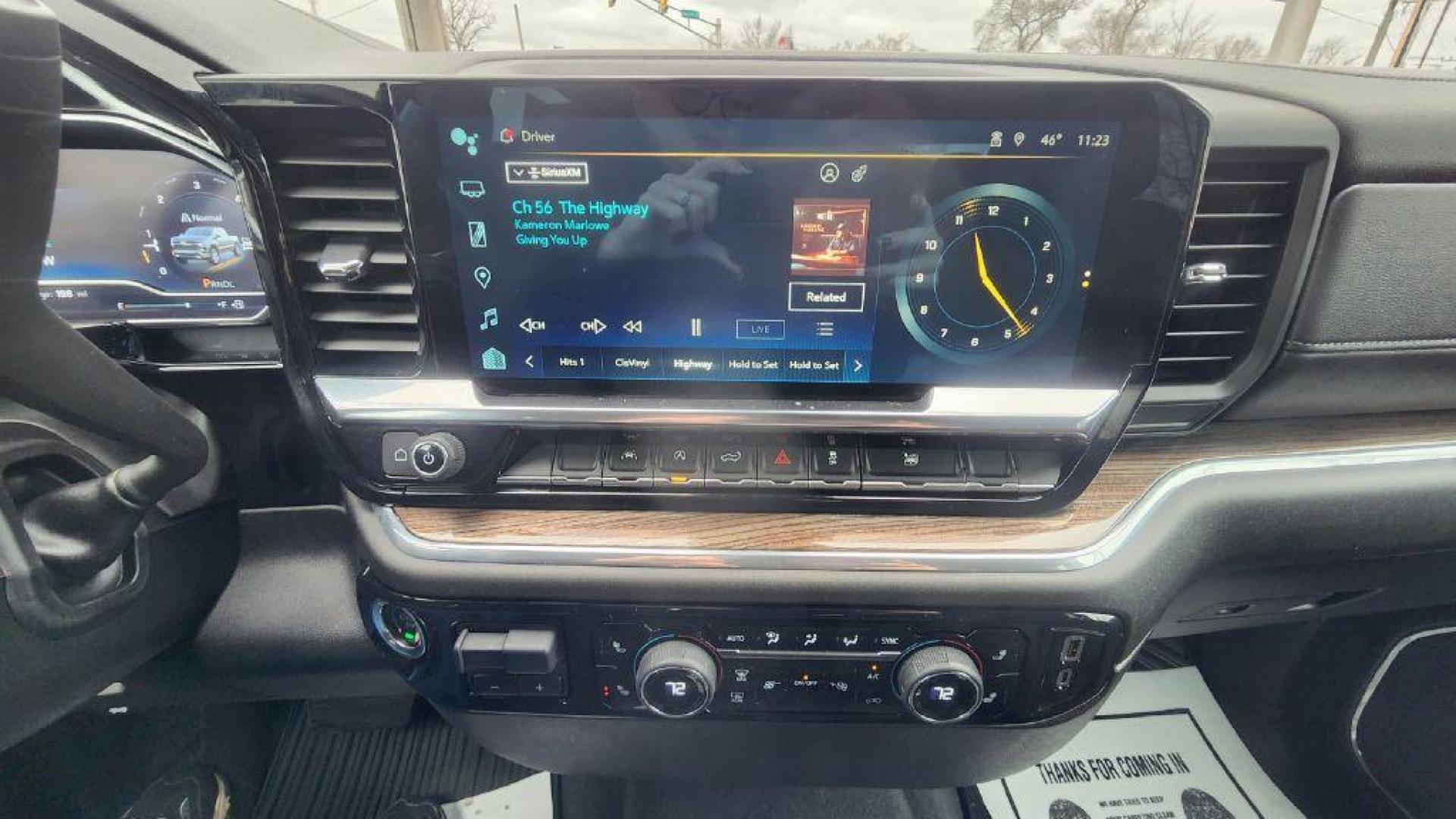 2023 WHITE CHEVROLET SILVERADO 1500 LT (2GCUDDED8P1) with an 5.3L engine, Automatic transmission, located at 101 S. Halleck St., DeMotte, 46310, (219) 987-2922, 41.202343, -87.198189 - Photo#13