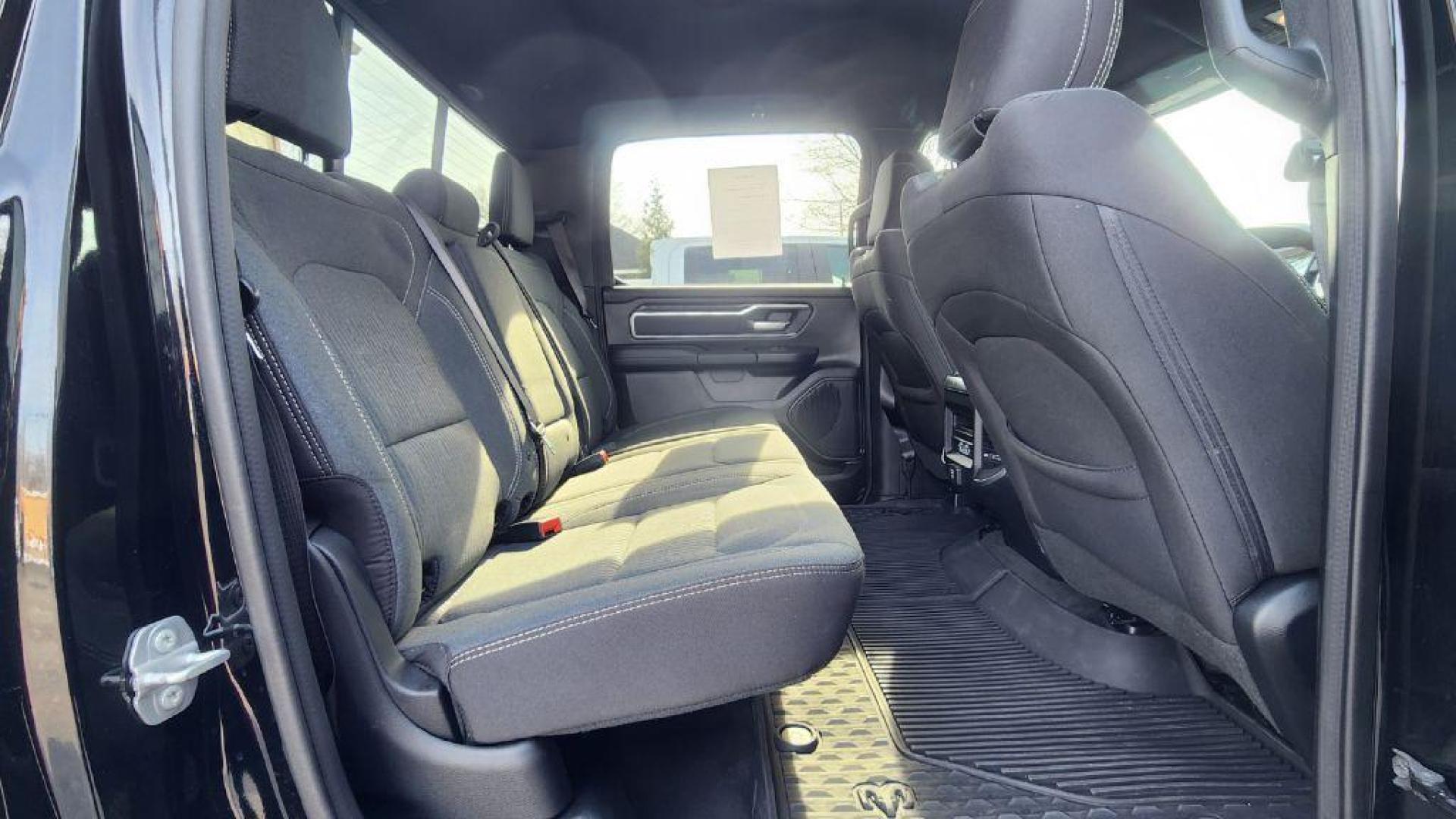 2022 BLACK RAM 1500 BIG HORN/LONE STAR (1C6SRFFT4NN) with an 5.7L engine, Automatic transmission, located at 101 S. Halleck St., DeMotte, 46310, (219) 987-2922, 41.202343, -87.198189 - Photo#6