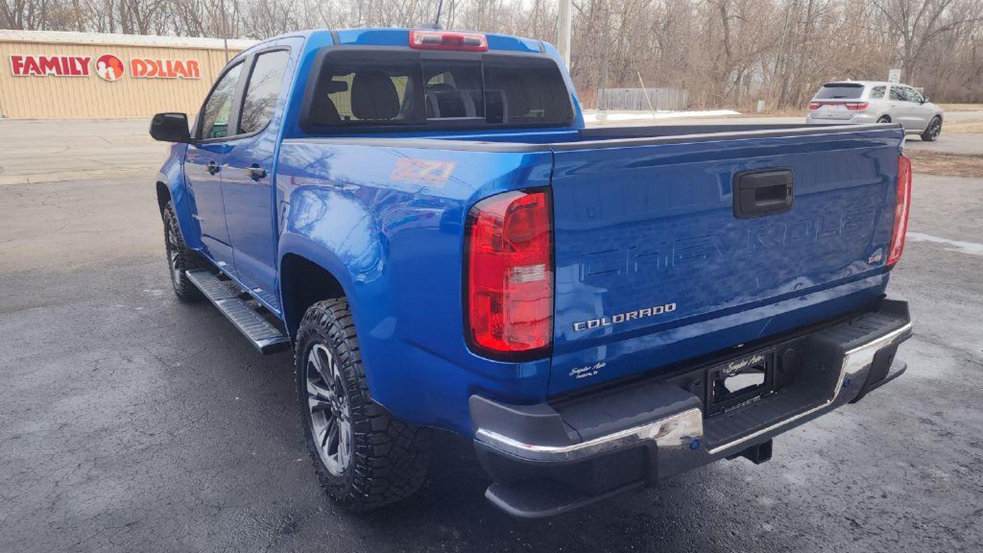 2022 BLUE CHEVROLET COLORADO Z71 - 4WD (1GCGTDENXN1) with an 3.6L engine, Automatic transmission, located at 101 S. Halleck St., DeMotte, 46310, (219) 987-2922, 41.202343, -87.198189 - Photo#3