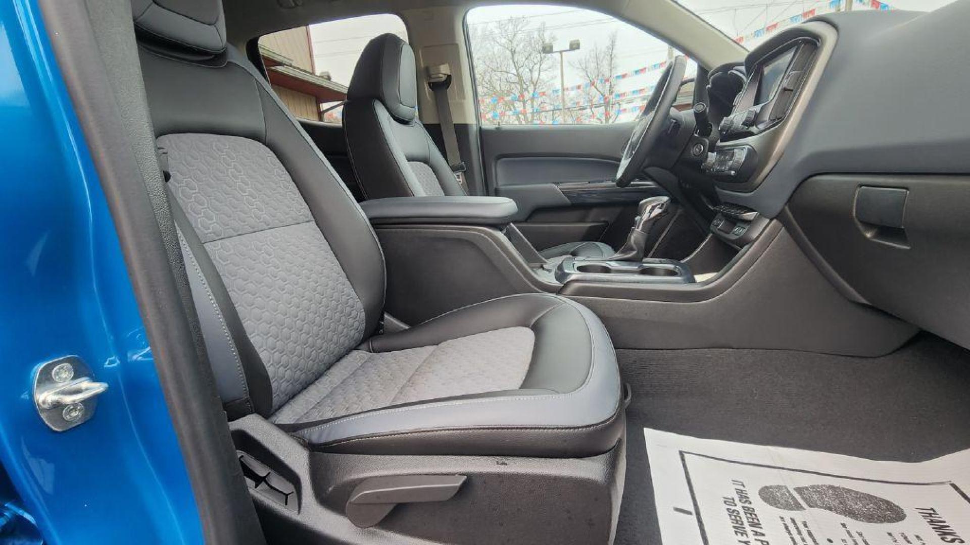 2022 BLUE CHEVROLET COLORADO Z71 - 4WD (1GCGTDENXN1) with an 3.6L engine, Automatic transmission, located at 101 S. Halleck St., DeMotte, 46310, (219) 987-2922, 41.202343, -87.198189 - Photo#7