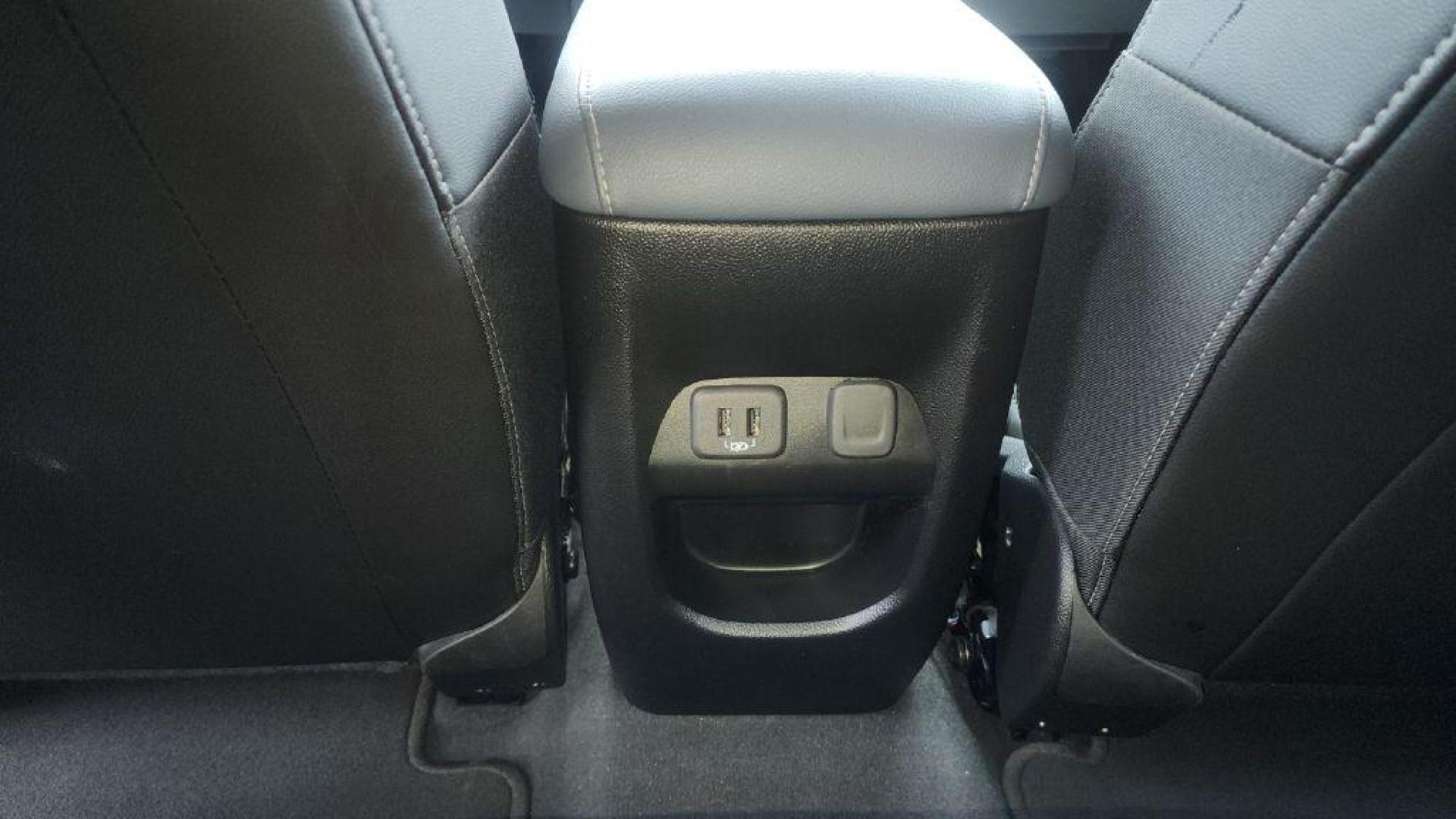 2022 BLUE CHEVROLET COLORADO Z71 - 4WD (1GCGTDENXN1) with an 3.6L engine, Automatic transmission, located at 101 S. Halleck St., DeMotte, 46310, (219) 987-2922, 41.202343, -87.198189 - Photo#18