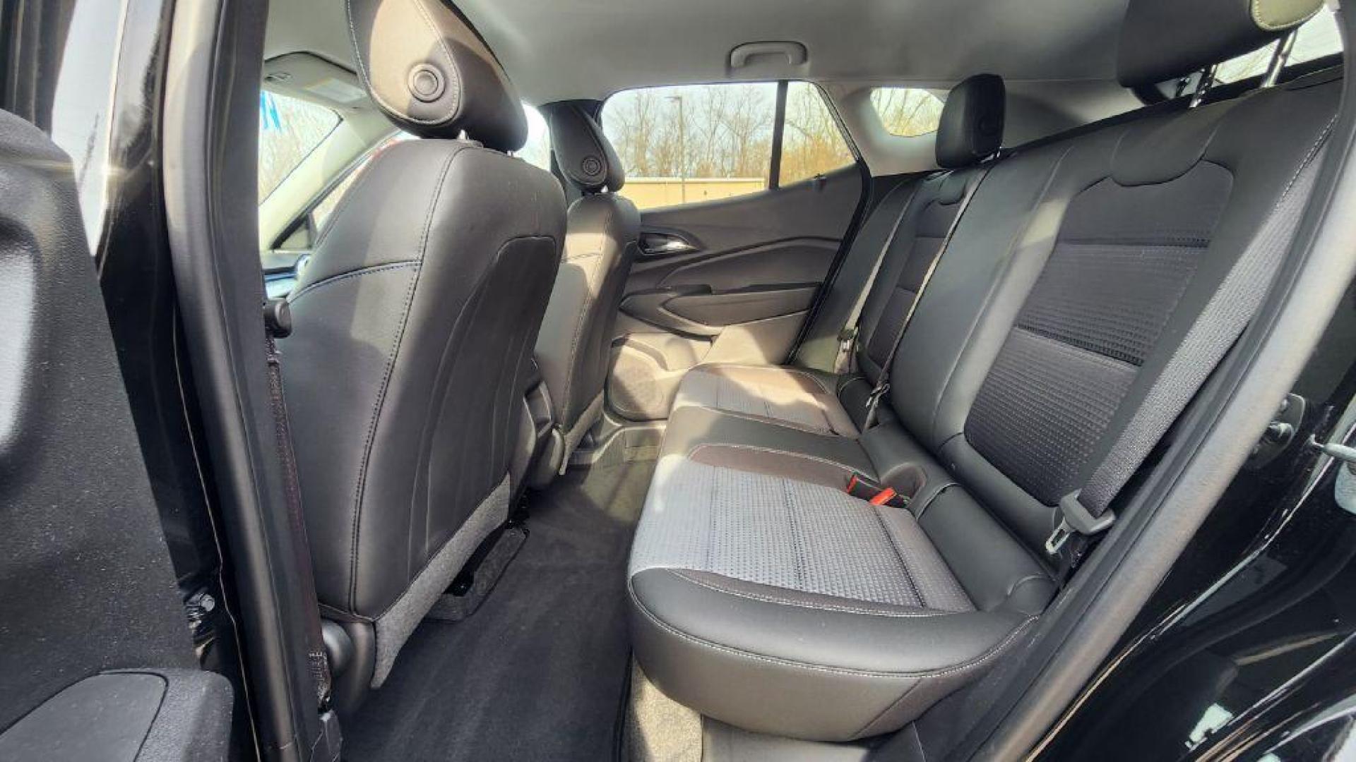 2025 BLACK CHEVROLET TRAX 1LT - FWD (KL77LHEP4SC) with an 1.2L engine, Automatic transmission, located at 101 S. Halleck St., DeMotte, 46310, (219) 987-2922, 41.202343, -87.198189 - Photo#4