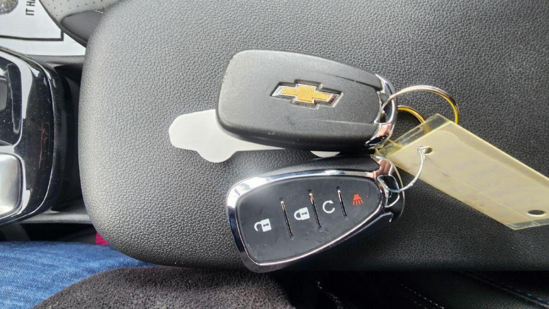 2025 BLACK CHEVROLET TRAX 1LT - FWD (KL77LHEP4SC) with an 1.2L engine, Automatic transmission, located at 101 S. Halleck St., DeMotte, 46310, (219) 987-2922, 41.202343, -87.198189 - Photo#13