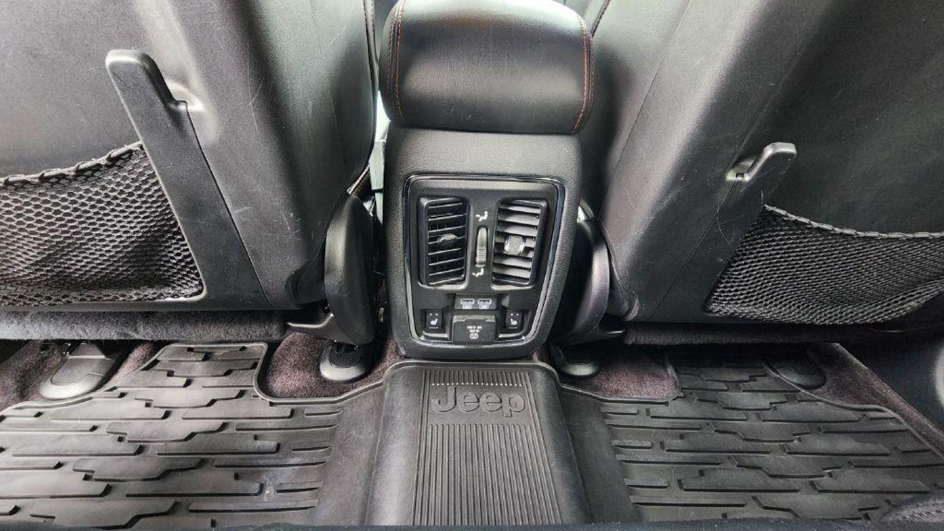 2017 WHITE JEEP GRAND CHEROKEE TRAILHAWK (1C4RJFLG1HC) with an 3.6L engine, Automatic transmission, located at 101 S. Halleck St., DeMotte, 46310, (219) 987-2922, 41.202343, -87.198189 - Photo#18