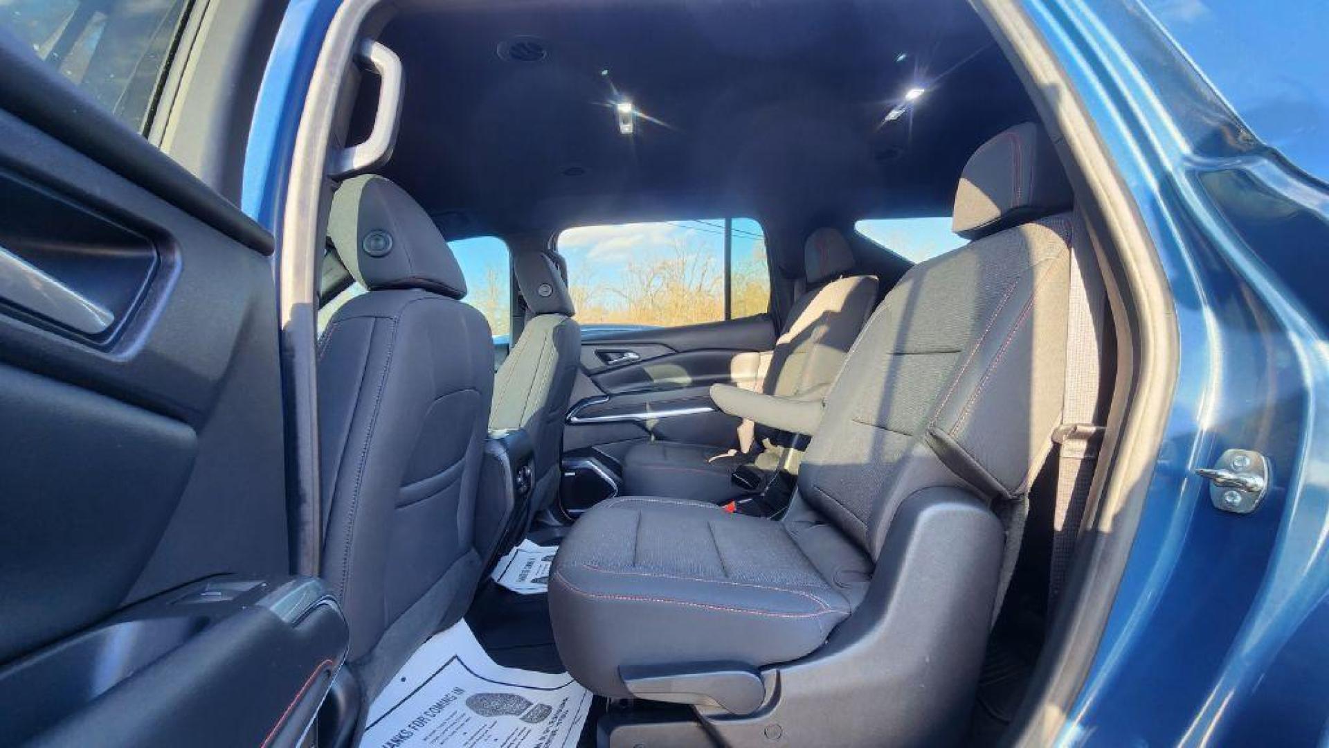 2024 BLUE CHEVROLET TRAVERSE LT Z71 - AWD (1GNEVJKSXRJ) with an 2.5L engine, Automatic transmission, located at 101 S. Halleck St., DeMotte, 46310, (219) 987-2922, 41.202343, -87.198189 - Photo#5