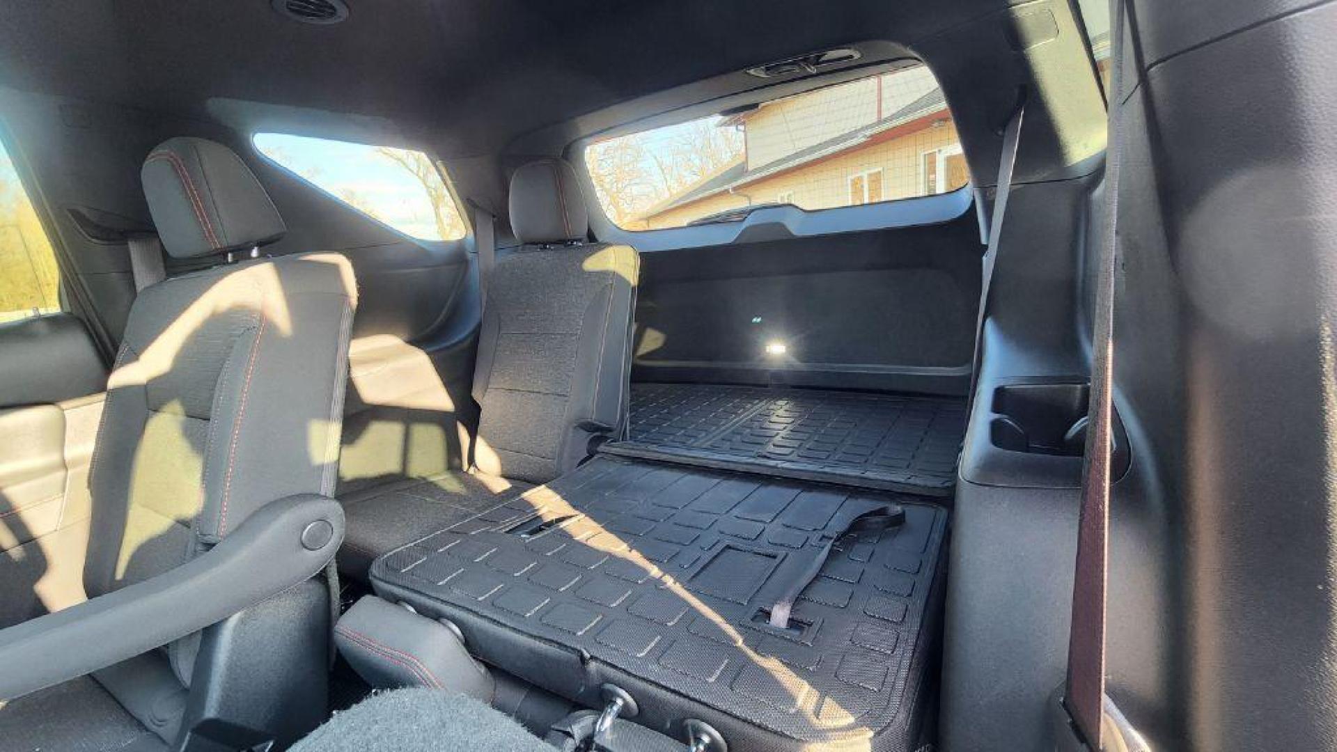 2024 BLUE CHEVROLET TRAVERSE LT Z71 - AWD (1GNEVJKSXRJ) with an 2.5L engine, Automatic transmission, located at 101 S. Halleck St., DeMotte, 46310, (219) 987-2922, 41.202343, -87.198189 - Photo#6