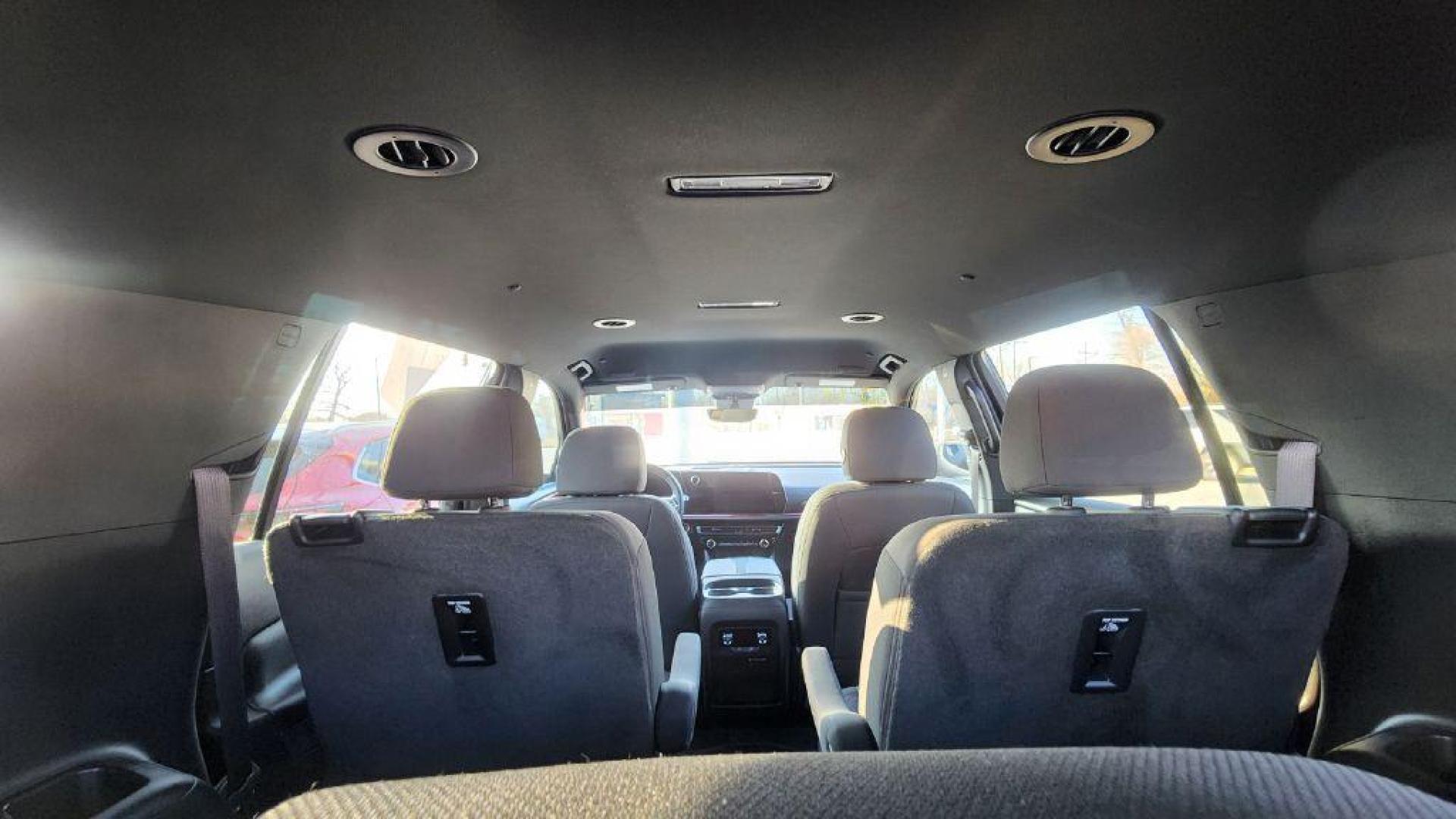 2024 BLUE CHEVROLET TRAVERSE LT Z71 - AWD (1GNEVJKSXRJ) with an 2.5L engine, Automatic transmission, located at 101 S. Halleck St., DeMotte, 46310, (219) 987-2922, 41.202343, -87.198189 - Photo#20