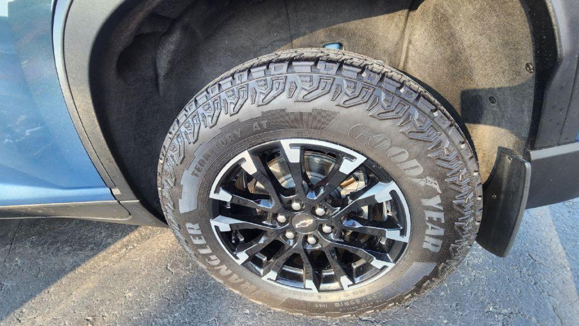 2024 BLUE CHEVROLET TRAVERSE LT Z71 - AWD (1GNEVJKSXRJ) with an 2.5L engine, Automatic transmission, located at 101 S. Halleck St., DeMotte, 46310, (219) 987-2922, 41.202343, -87.198189 - Photo#22