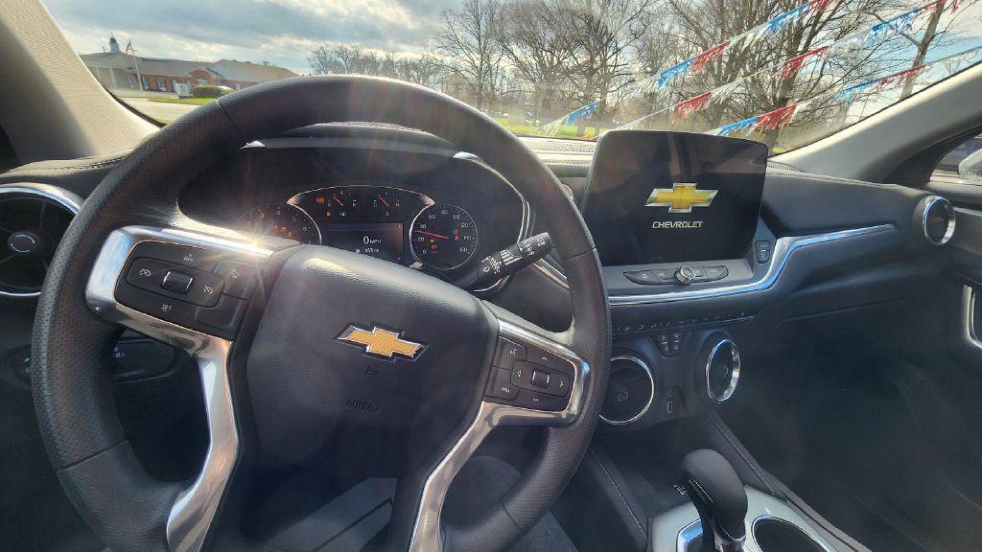 2024 GRAY CHEVROLET BLAZER 2LT - AWD (3GNKBHR44RS) with an 2.0L engine, Automatic transmission, located at 101 S. Halleck St., DeMotte, 46310, (219) 987-2922, 41.202343, -87.198189 - Photo#7