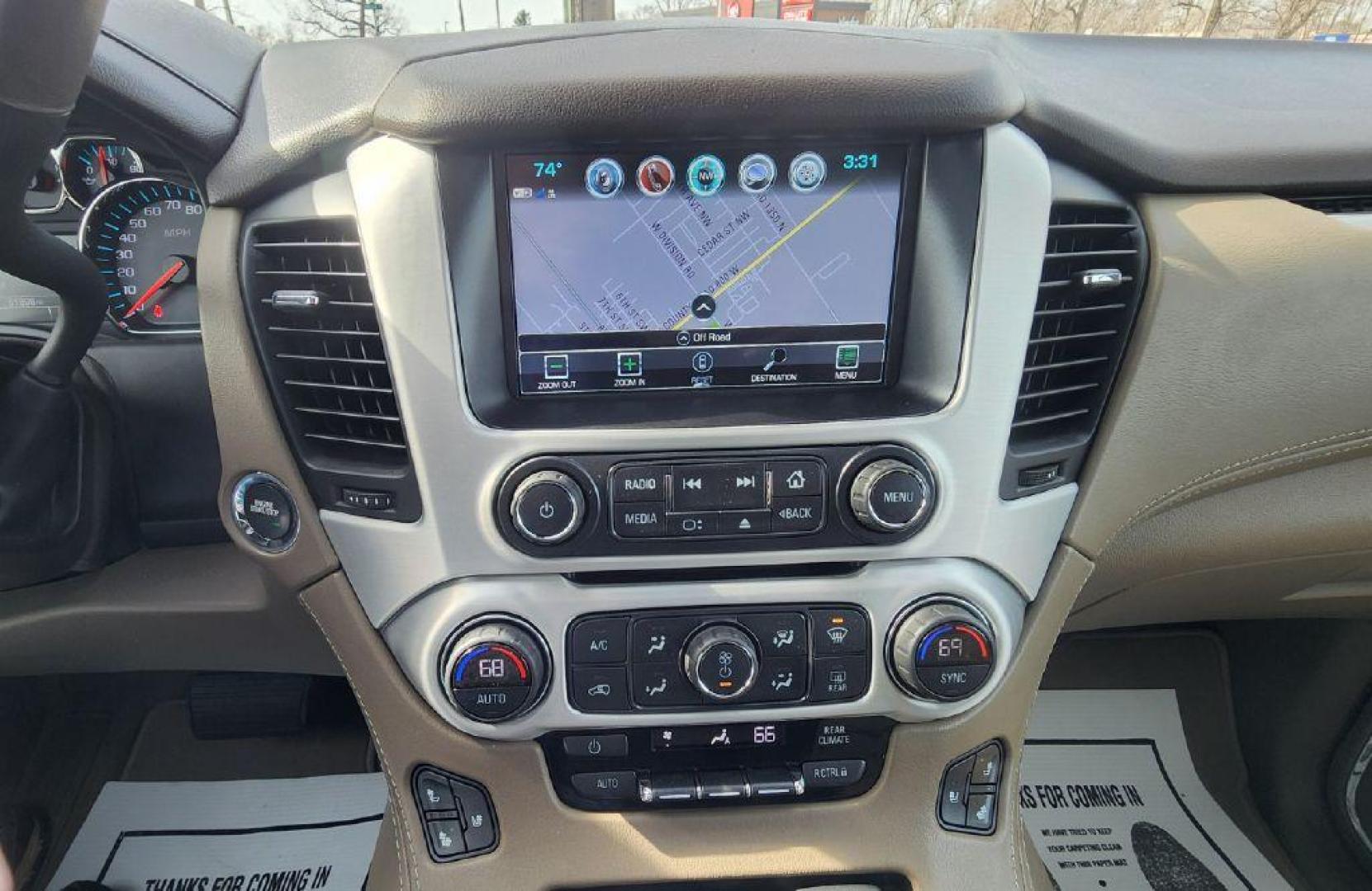 2020 WHITE GMC YUKON SLT (1GKS2BKC9LR) with an 5.3L engine, Automatic transmission, located at 101 S. Halleck St., DeMotte, 46310, (219) 987-2922, 41.202343, -87.198189 - Photo#15