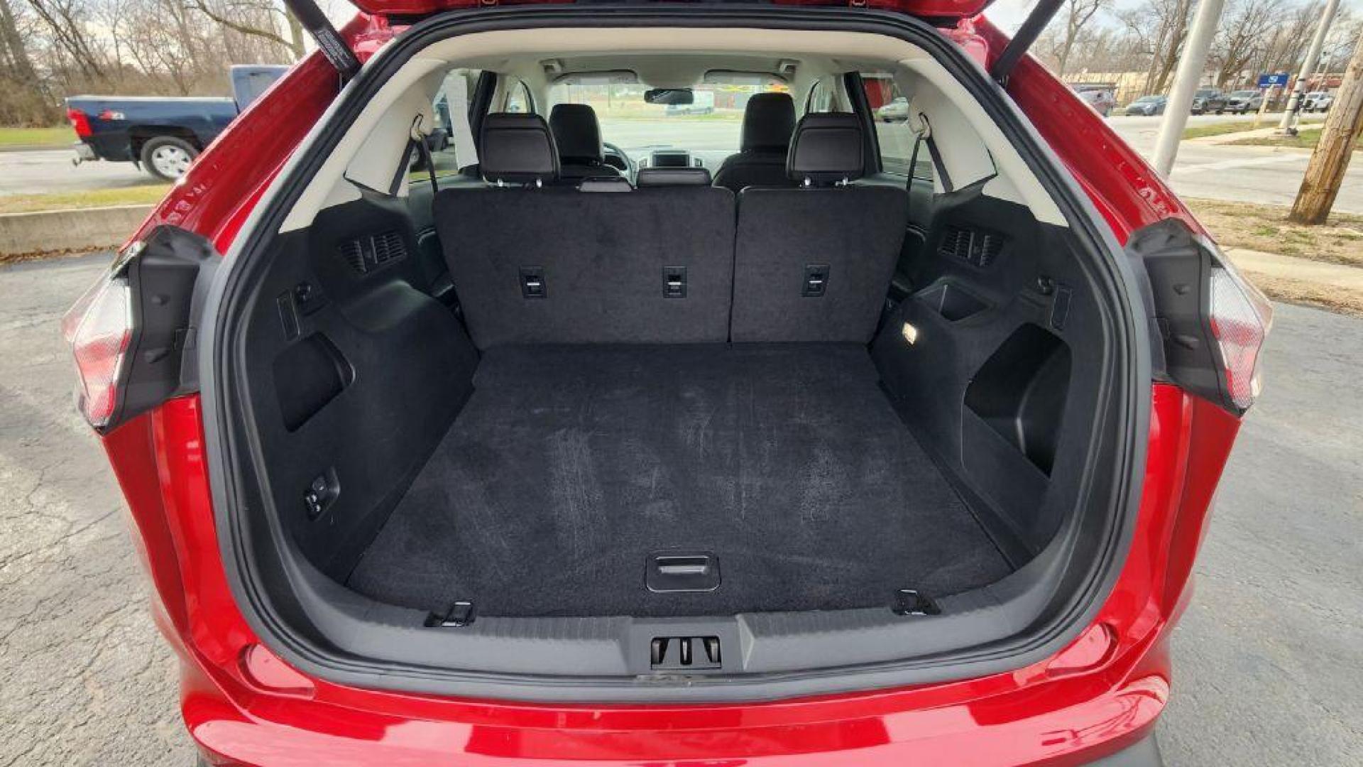 2022 BURGUN FORD EDGE SEL - AWD (2FMPK4J97NB) with an 2.0L engine, Automatic transmission, located at 101 S. Halleck St., DeMotte, 46310, (219) 987-2922, 41.202343, -87.198189 - Photo#19