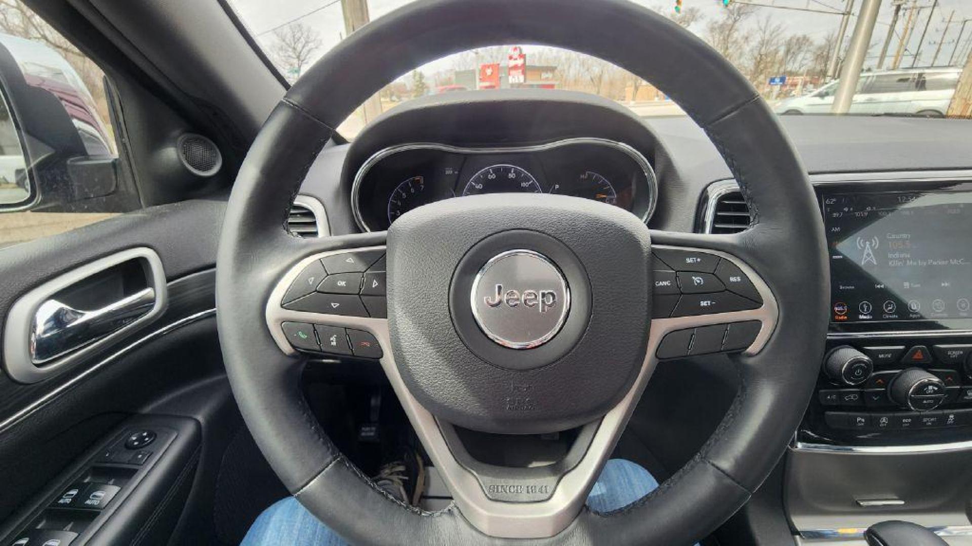 2019 BURG JEEP GRAND CHEROKEE LIMITED (1C4RJFBG1KC) with an 3.6L engine, Automatic transmission, located at 101 S. Halleck St., DeMotte, 46310, (219) 987-2922, 41.202343, -87.198189 - Photo#11