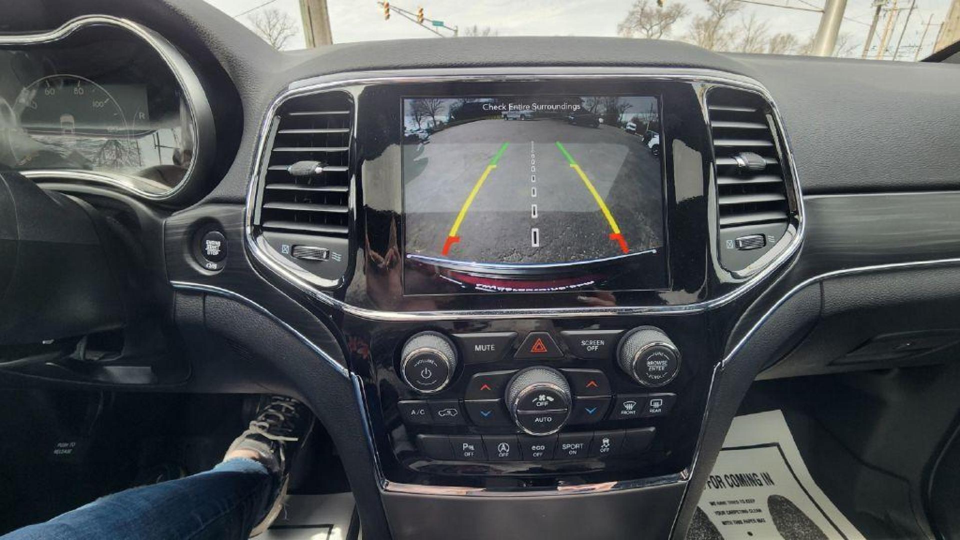 2019 BURG JEEP GRAND CHEROKEE LIMITED (1C4RJFBG1KC) with an 3.6L engine, Automatic transmission, located at 101 S. Halleck St., DeMotte, 46310, (219) 987-2922, 41.202343, -87.198189 - Photo#14