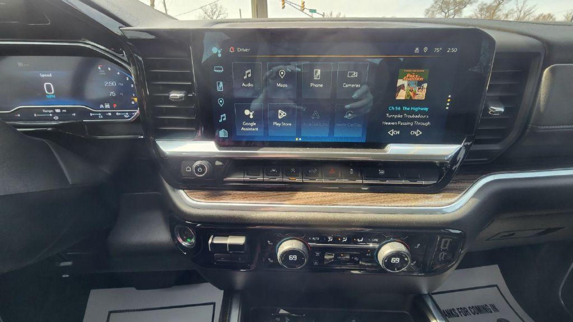 2024 WHITE CHEVROLET SILVERADO 1500 RST (1GCUDEED5RZ) with an 5.3L engine, Automatic transmission, located at 101 S. Halleck St., DeMotte, 46310, (219) 987-2922, 41.202343, -87.198189 - Photo#12