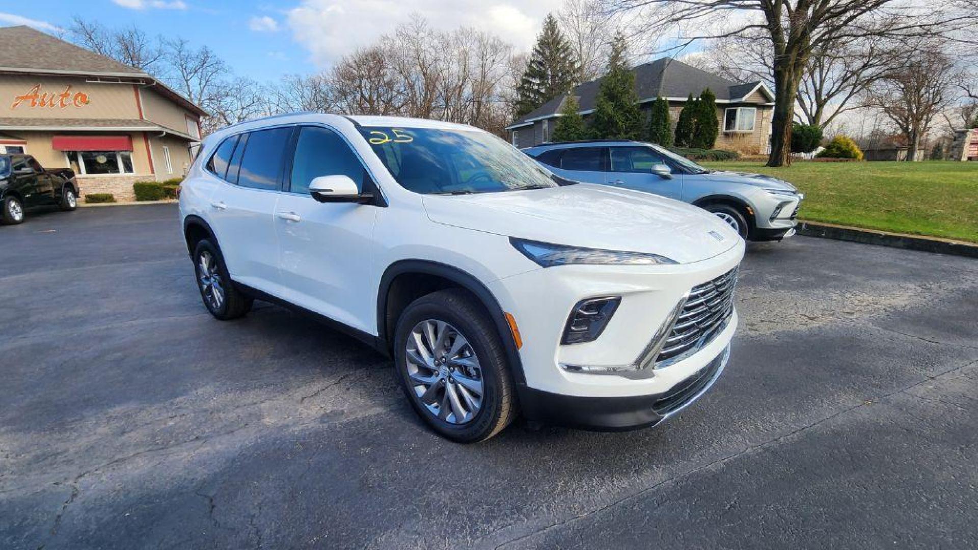 2025 WHITE BUICK ENCLAVE PREFERRED - AWD (5GAEVARS3SJ) with an 2.5L engine, Automatic transmission, located at 101 S. Halleck St., DeMotte, 46310, (219) 987-2922, 41.202343, -87.198189 - Photo#1
