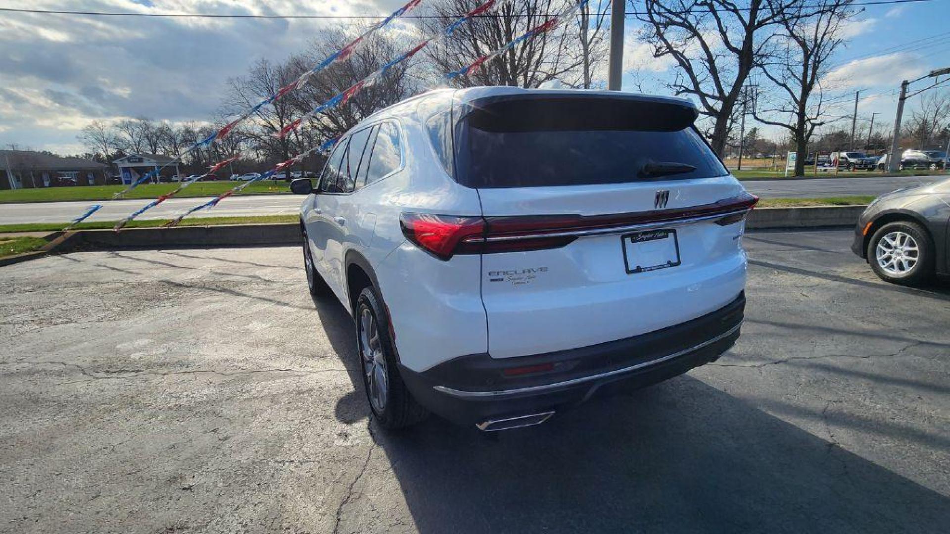 2025 WHITE BUICK ENCLAVE PREFERRED - AWD (5GAEVARS3SJ) with an 2.5L engine, Automatic transmission, located at 101 S. Halleck St., DeMotte, 46310, (219) 987-2922, 41.202343, -87.198189 - Photo#3