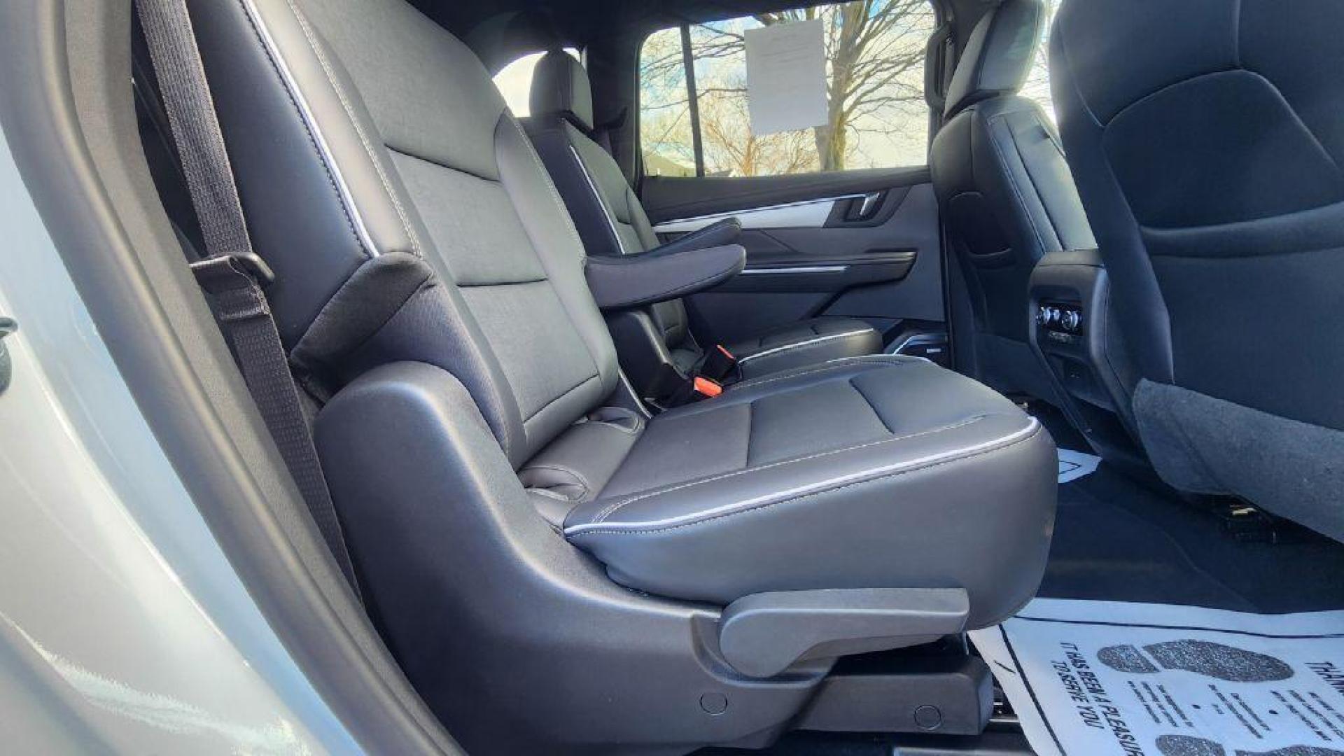 2025 WHITE BUICK ENCLAVE PREFERRED - AWD (5GAEVARS3SJ) with an 2.5L engine, Automatic transmission, located at 101 S. Halleck St., DeMotte, 46310, (219) 987-2922, 41.202343, -87.198189 - Photo#8