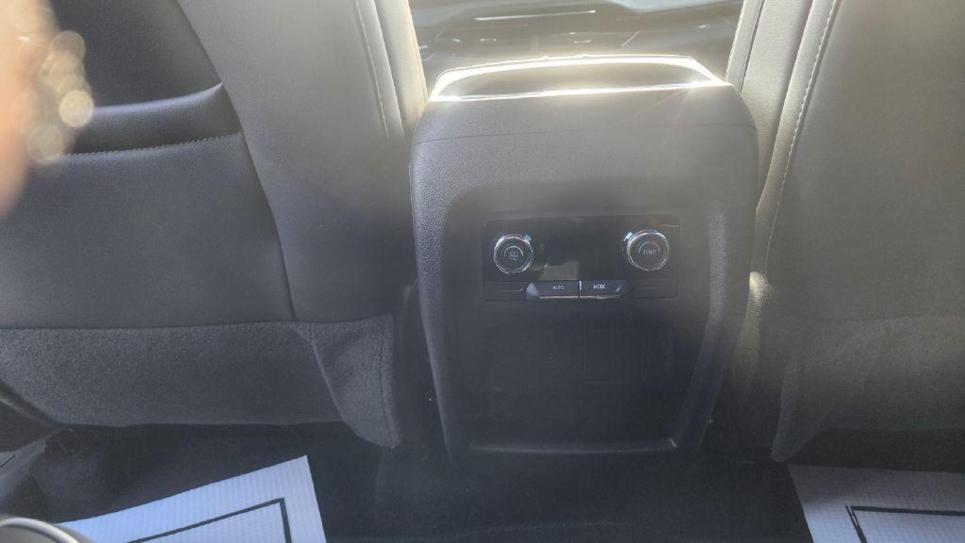 2025 WHITE BUICK ENCLAVE PREFERRED - AWD (5GAEVARS3SJ) with an 2.5L engine, Automatic transmission, located at 101 S. Halleck St., DeMotte, 46310, (219) 987-2922, 41.202343, -87.198189 - Photo#21