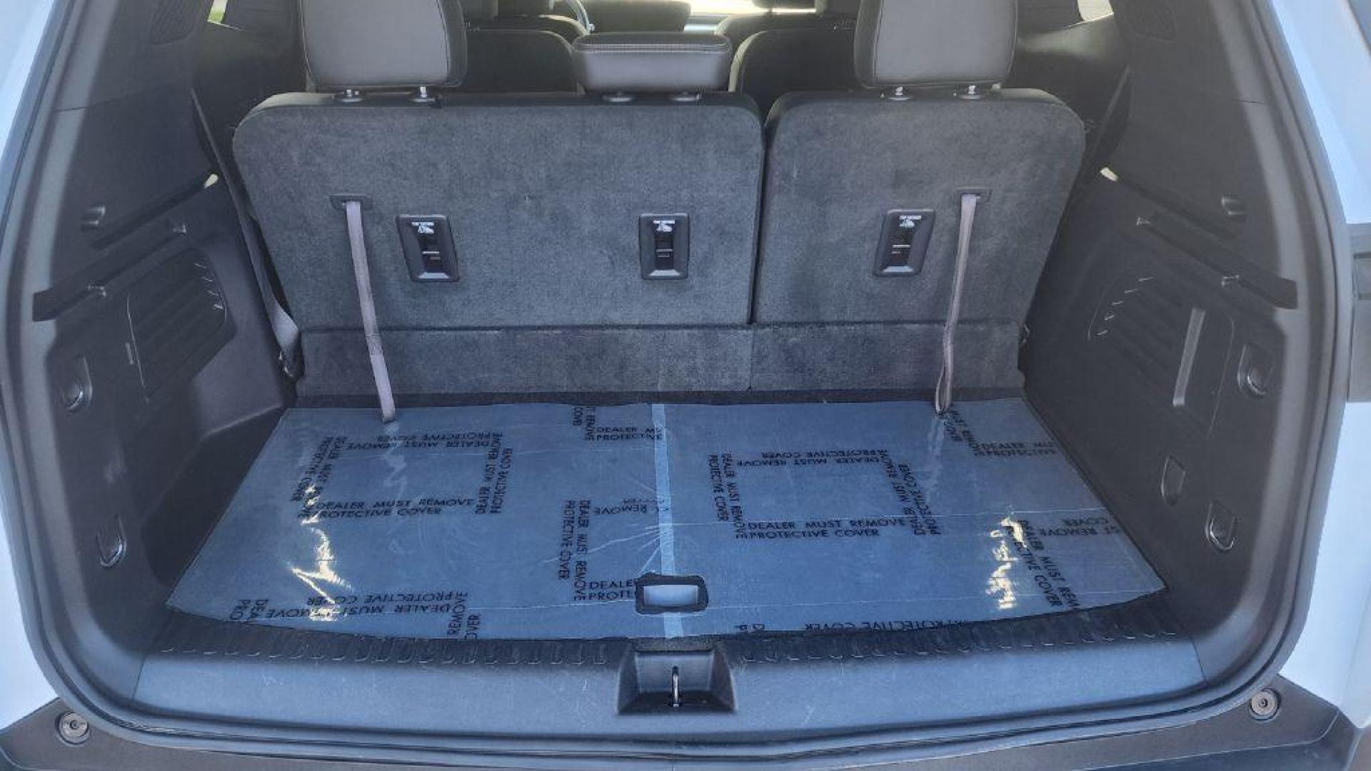 2025 WHITE BUICK ENCLAVE PREFERRED - AWD (5GAEVARS3SJ) with an 2.5L engine, Automatic transmission, located at 101 S. Halleck St., DeMotte, 46310, (219) 987-2922, 41.202343, -87.198189 - Photo#23