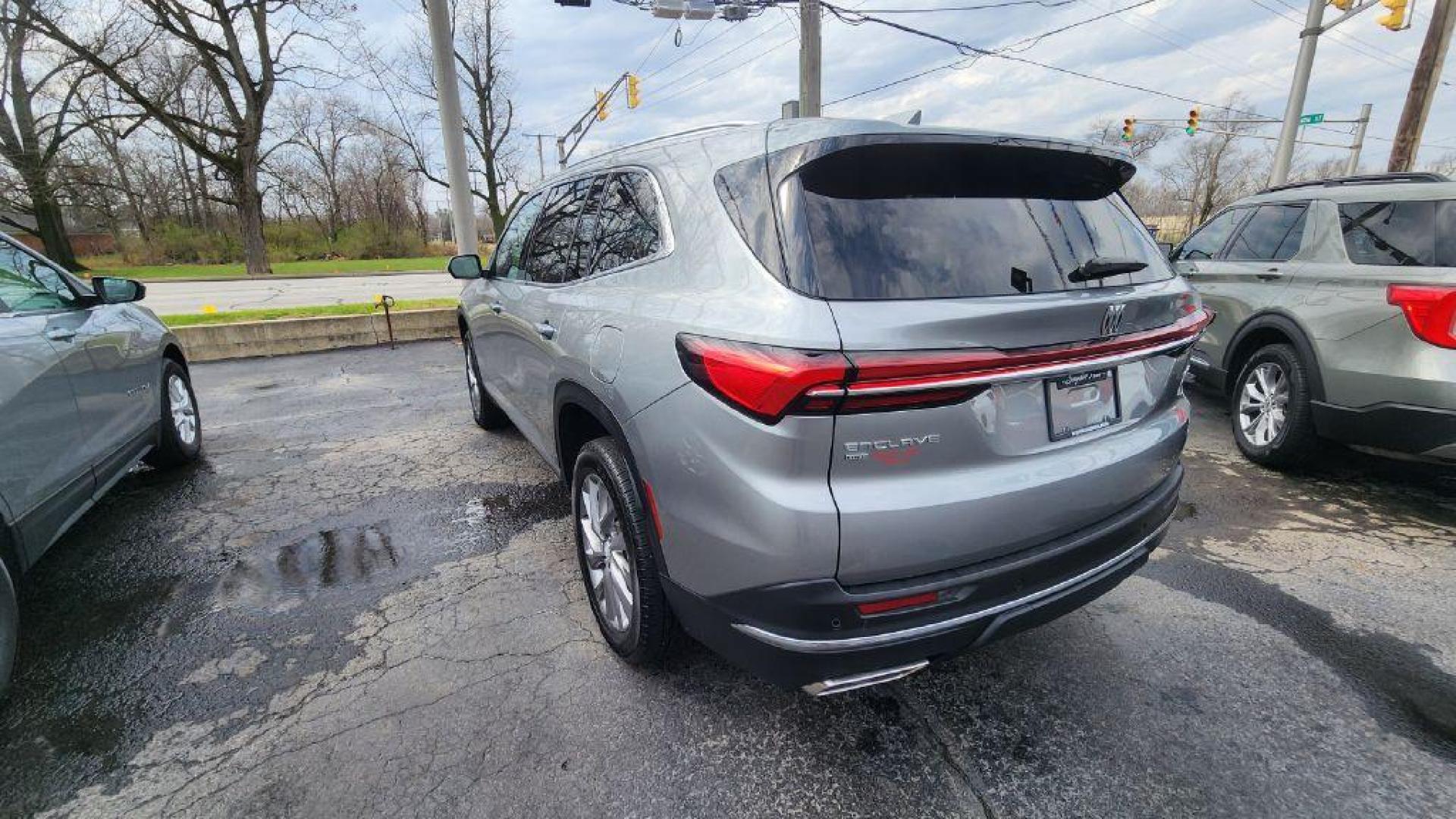 2025 GRAY BUICK ENCLAVE PREFERRED - AWD (5GAEVARS3SJ) with an 2.5L engine, Automatic transmission, located at 101 S. Halleck St., DeMotte, 46310, (219) 987-2922, 41.202343, -87.198189 - Photo#3