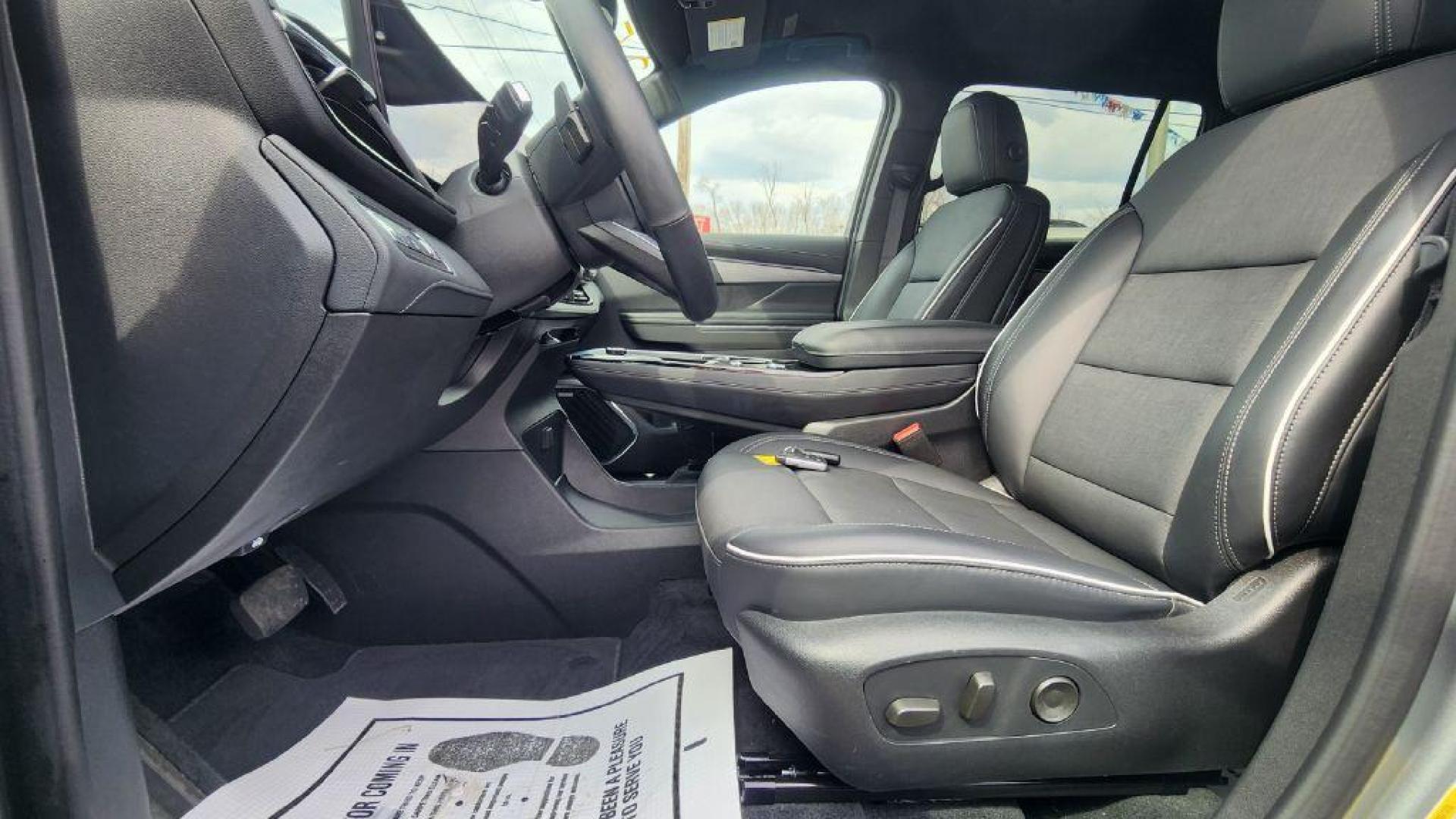 2025 GRAY BUICK ENCLAVE PREFERRED - AWD (5GAEVARS3SJ) with an 2.5L engine, Automatic transmission, located at 101 S. Halleck St., DeMotte, 46310, (219) 987-2922, 41.202343, -87.198189 - Photo#4