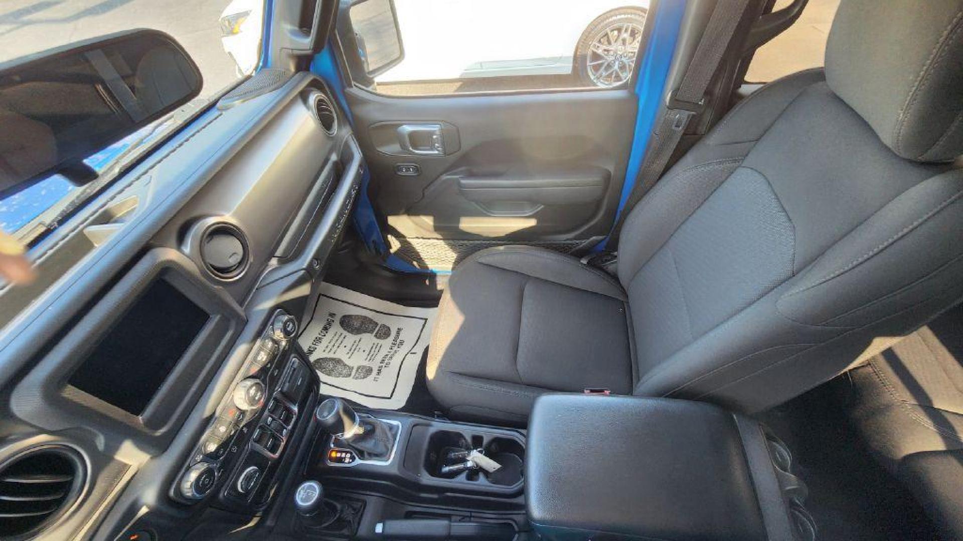 2022 BLUE JEEP WRANGLER UNLIMI SPORT (1C4HJXDG8NW) with an 3.6L engine, Automatic transmission, located at 101 S. Halleck St., DeMotte, 46310, (219) 987-2922, 41.202343, -87.198189 - Photo#9