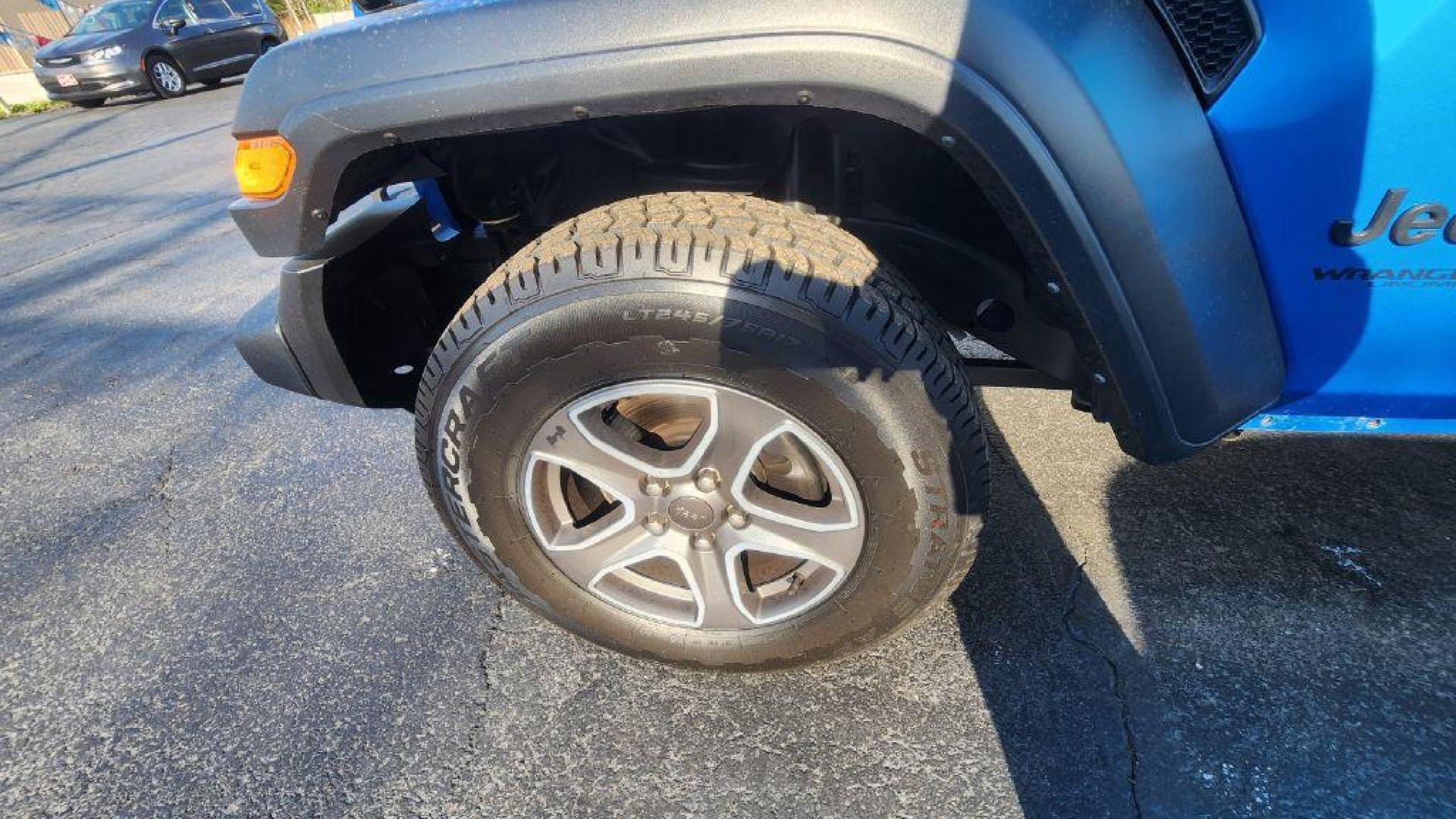 2022 BLUE JEEP WRANGLER UNLIMI SPORT (1C4HJXDG8NW) with an 3.6L engine, Automatic transmission, located at 101 S. Halleck St., DeMotte, 46310, (219) 987-2922, 41.202343, -87.198189 - Photo#23