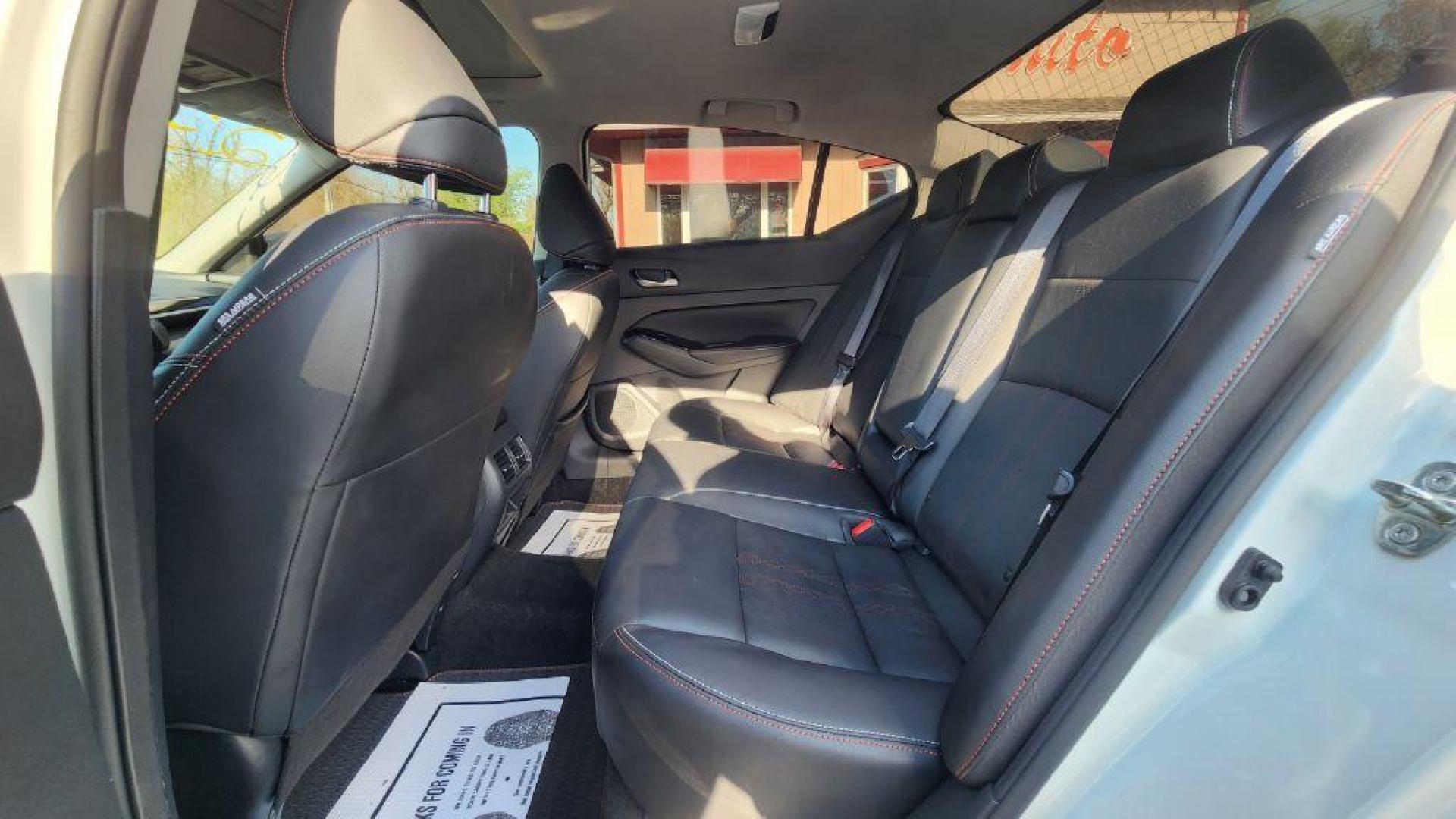 2023 WHITE NISSAN ALTIMA SR - FWD (1N4AL4CV9PN) with an 2.0L engine, Continuously Variable transmission, located at 101 S. Halleck St., DeMotte, 46310, (219) 987-2922, 41.202343, -87.198189 - Photo#5