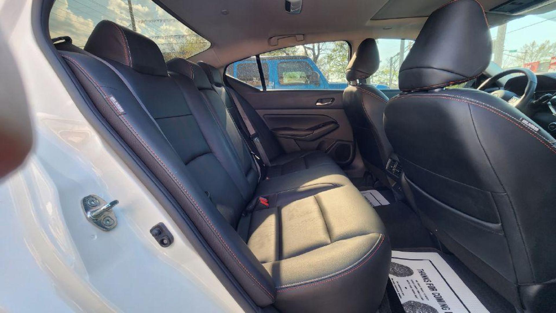 2023 WHITE NISSAN ALTIMA SR - FWD (1N4AL4CV9PN) with an 2.0L engine, Continuously Variable transmission, located at 101 S. Halleck St., DeMotte, 46310, (219) 987-2922, 41.202343, -87.198189 - Photo#6