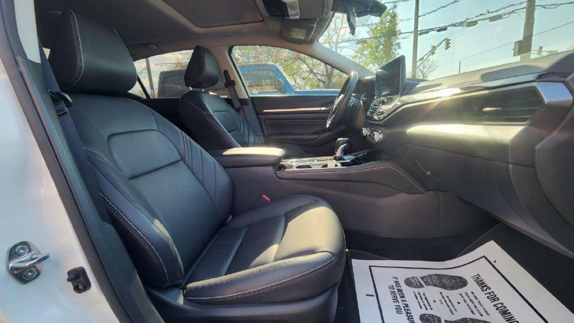2023 WHITE NISSAN ALTIMA SR - FWD (1N4AL4CV9PN) with an 2.0L engine, Continuously Variable transmission, located at 101 S. Halleck St., DeMotte, 46310, (219) 987-2922, 41.202343, -87.198189 - Photo#7