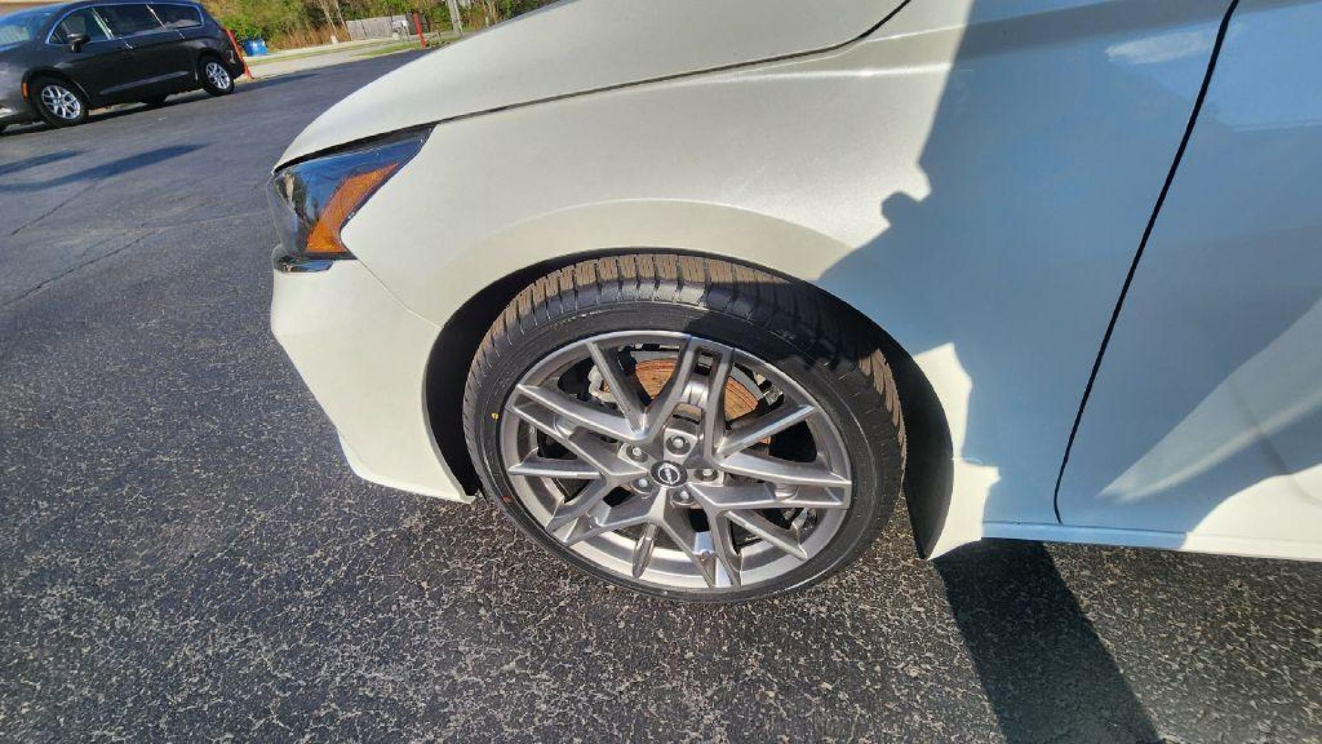 2023 WHITE NISSAN ALTIMA SR - FWD (1N4AL4CV9PN) with an 2.0L engine, Continuously Variable transmission, located at 101 S. Halleck St., DeMotte, 46310, (219) 987-2922, 41.202343, -87.198189 - Photo#21