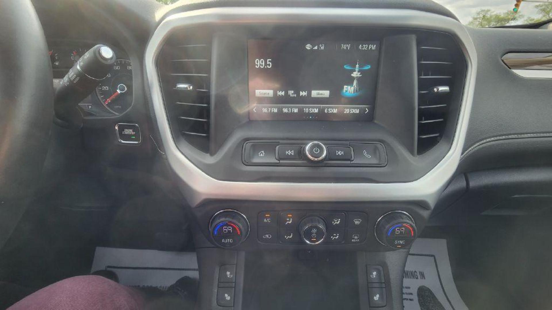 2019 WHITE GMC ACADIA SLE (1GKKNLLS6KZ) with an 3.6L engine, Automatic transmission, located at 101 S. Halleck St., DeMotte, 46310, (219) 987-2922, 41.202343, -87.198189 - Photo#14