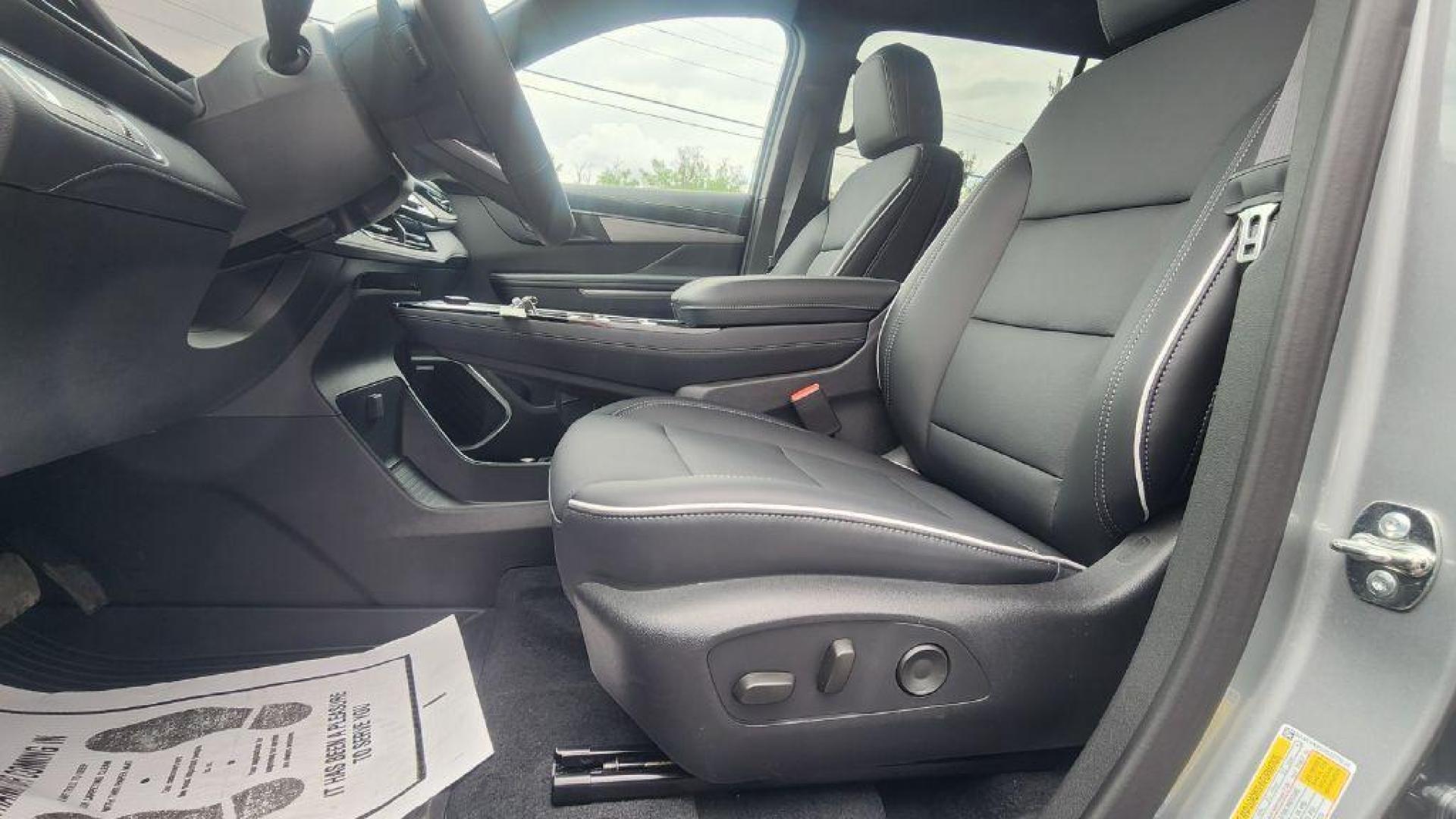 2025 GRAY BUICK ENCLAVE PREFERRED - AWD (5GAEVARS3SJ) with an 2.5L engine, Automatic transmission, located at 101 S. Halleck St., DeMotte, 46310, (219) 987-2922, 41.202343, -87.198189 - Photo#4