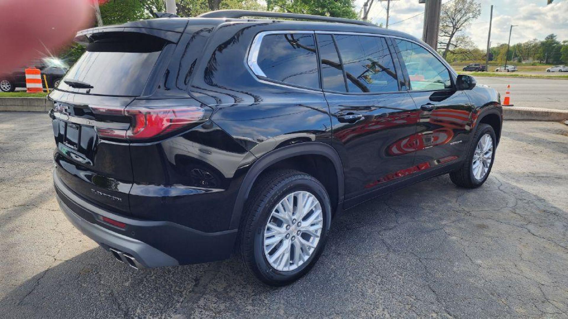 2025 BLACK GMC ACADIA ELEVATION - AWD (1GKENNRS6SJ) with an 2.5L engine, Automatic transmission, located at 101 S. Halleck St., DeMotte, 46310, (219) 987-2922, 41.202343, -87.198189 - Photo#2