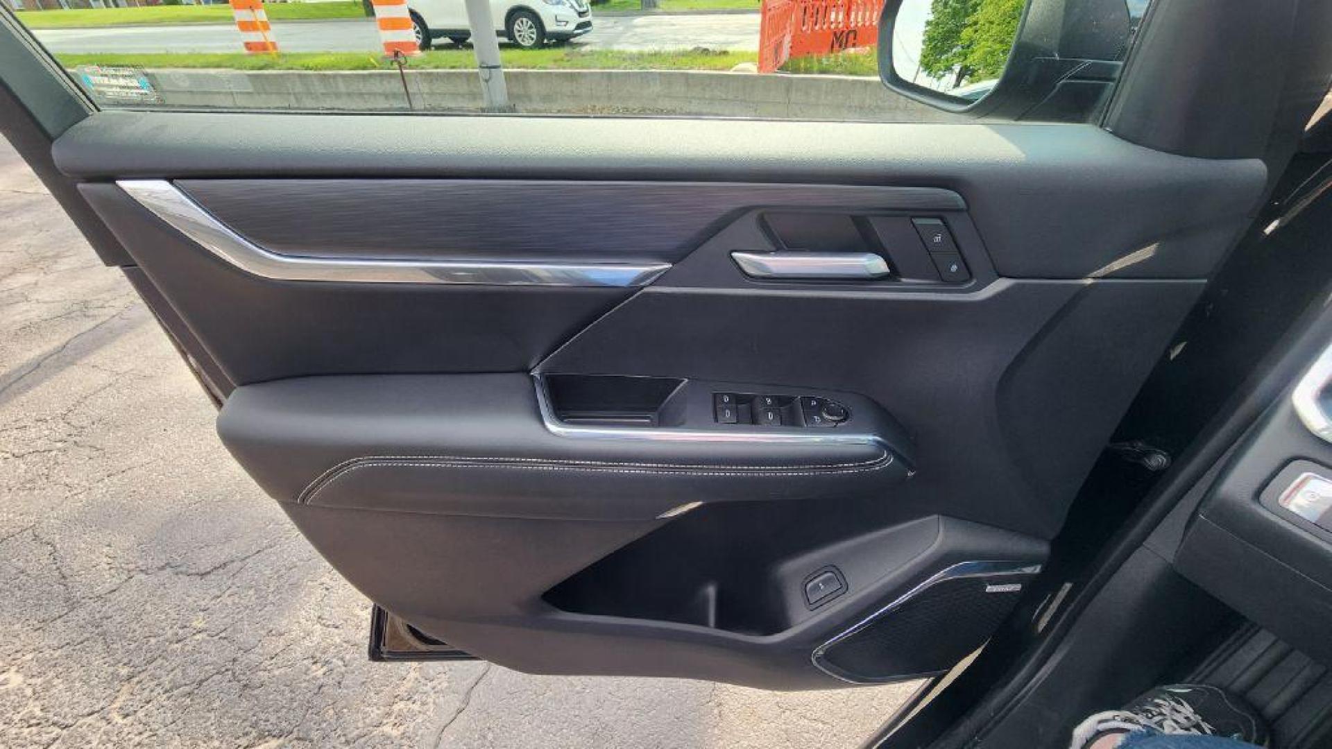 2025 BLACK GMC ACADIA ELEVATION - AWD (1GKENNRS6SJ) with an 2.5L engine, Automatic transmission, located at 101 S. Halleck St., DeMotte, 46310, (219) 987-2922, 41.202343, -87.198189 - Photo#19