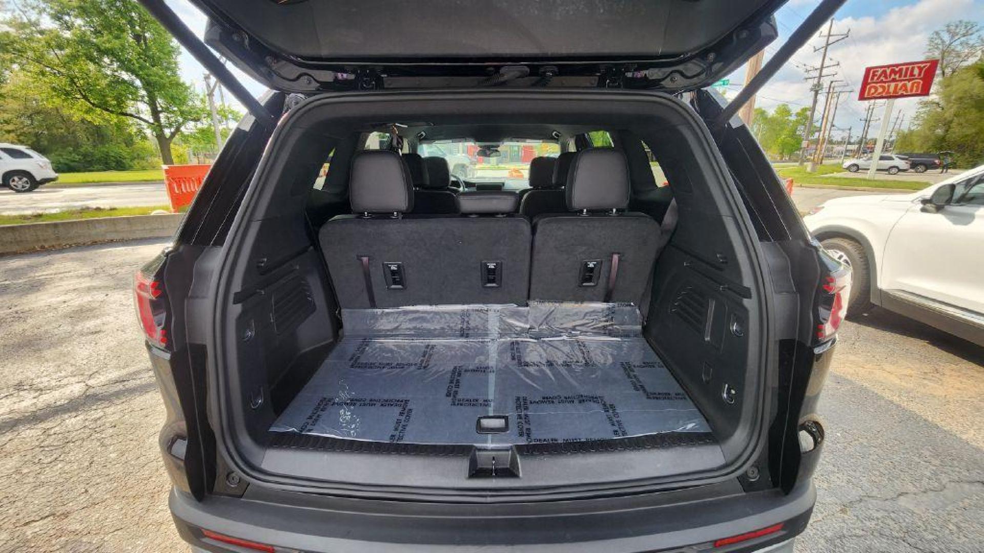 2025 BLACK GMC ACADIA ELEVATION - AWD (1GKENNRS6SJ) with an 2.5L engine, Automatic transmission, located at 101 S. Halleck St., DeMotte, 46310, (219) 987-2922, 41.202343, -87.198189 - Photo#22