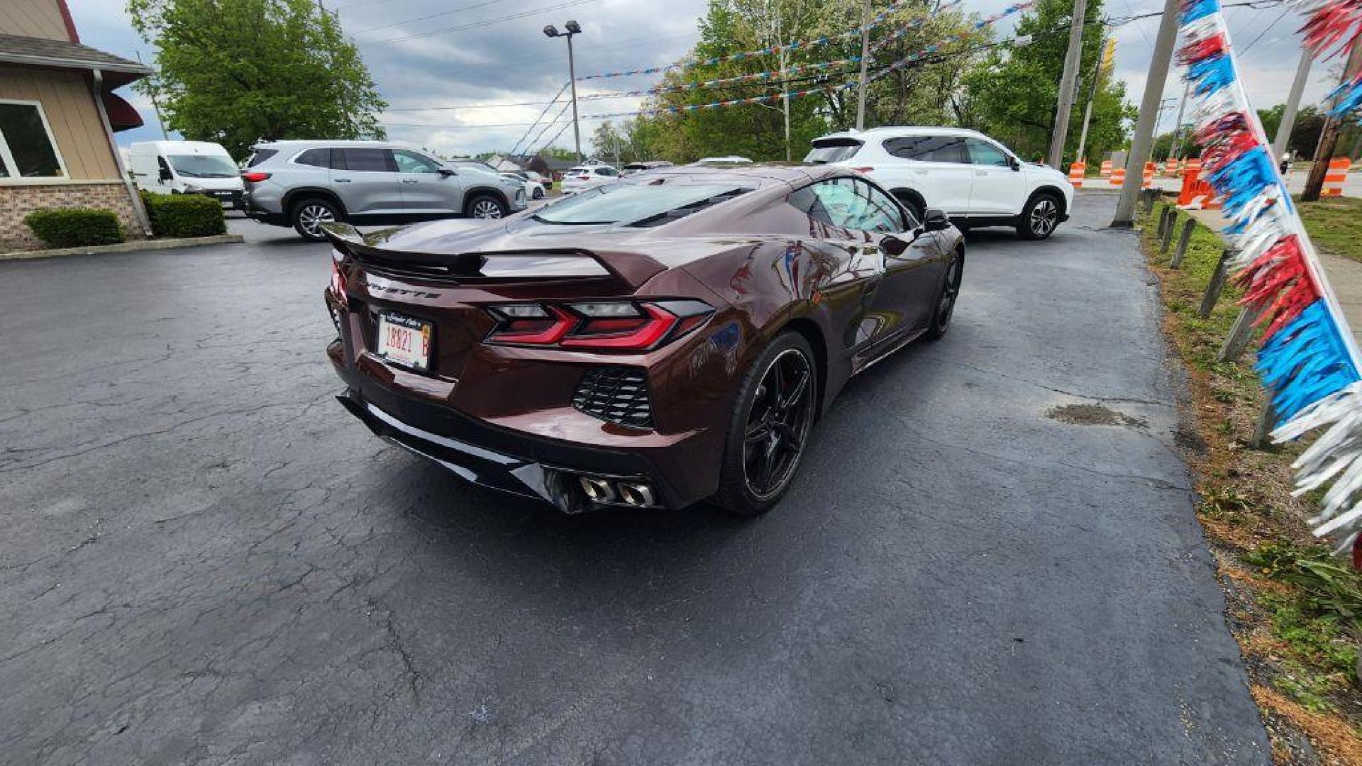 2022 BROWN CHEVROLET CORVETTE STINGRAY 3LT (1G1YC2D41N5) with an 6.2L engine, Automatic transmission, located at 101 S. Halleck St., DeMotte, 46310, (219) 987-2922, 41.202343, -87.198189 - Photo#2