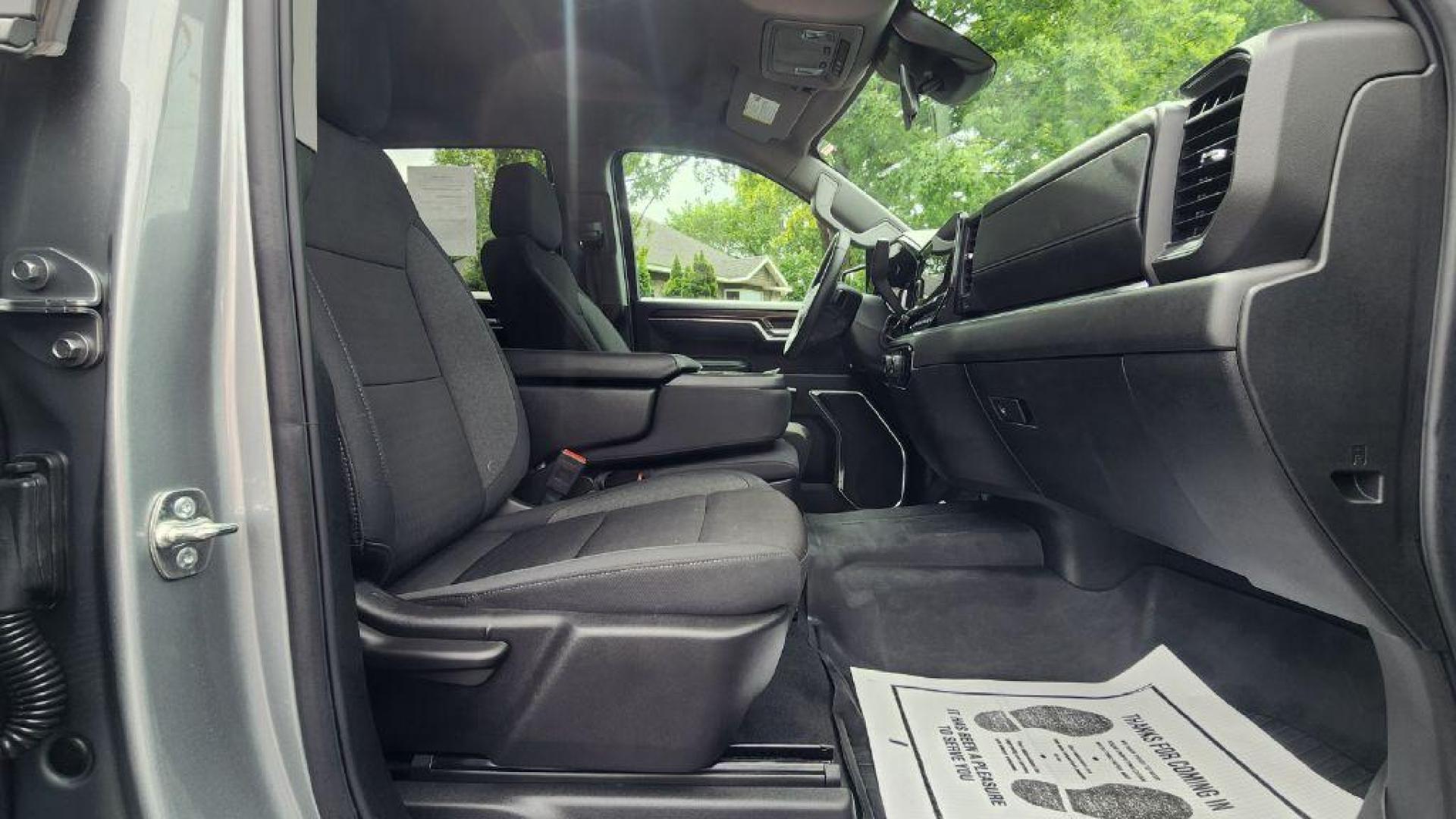 2025 GRAY CHEVROLET SILVERADO 1500 RST (1GCUKEED0SZ) with an 5.3L engine, Automatic transmission, located at 101 S. Halleck St., DeMotte, 46310, (219) 987-2922, 41.202343, -87.198189 - Photo#7