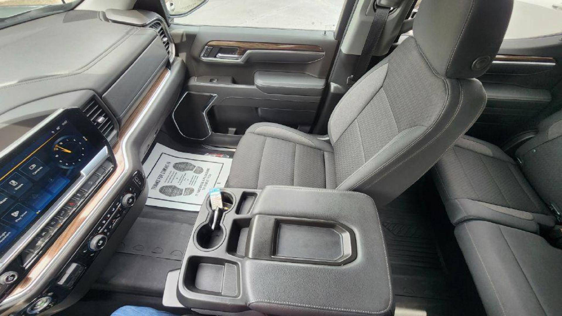 2025 GRAY CHEVROLET SILVERADO 1500 RST (1GCUKEED0SZ) with an 5.3L engine, Automatic transmission, located at 101 S. Halleck St., DeMotte, 46310, (219) 987-2922, 41.202343, -87.198189 - Photo#9